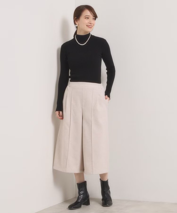 淡杏色絨及膝長褲