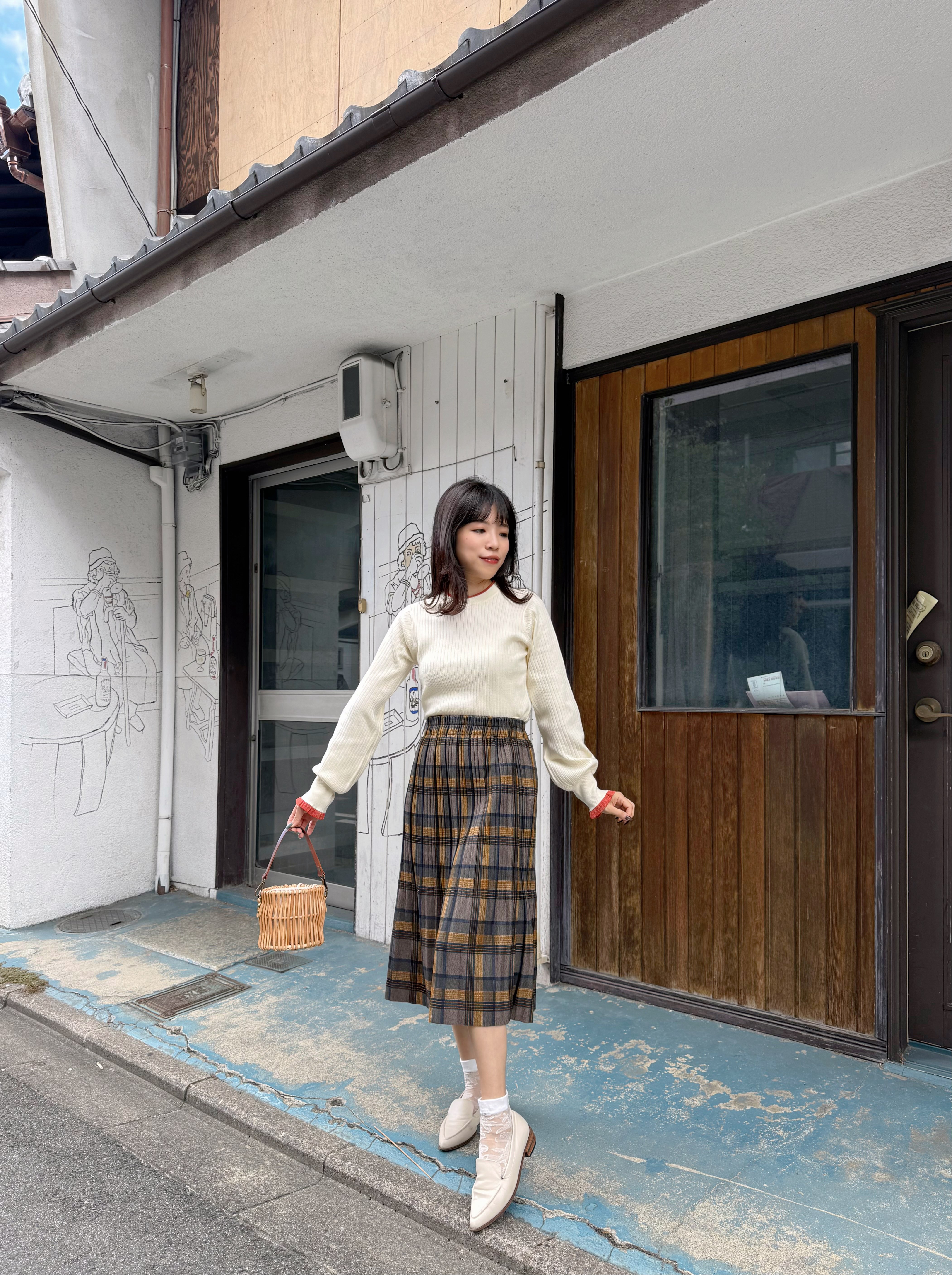 14色•領位微閃拼色泡泡袖針織上衣