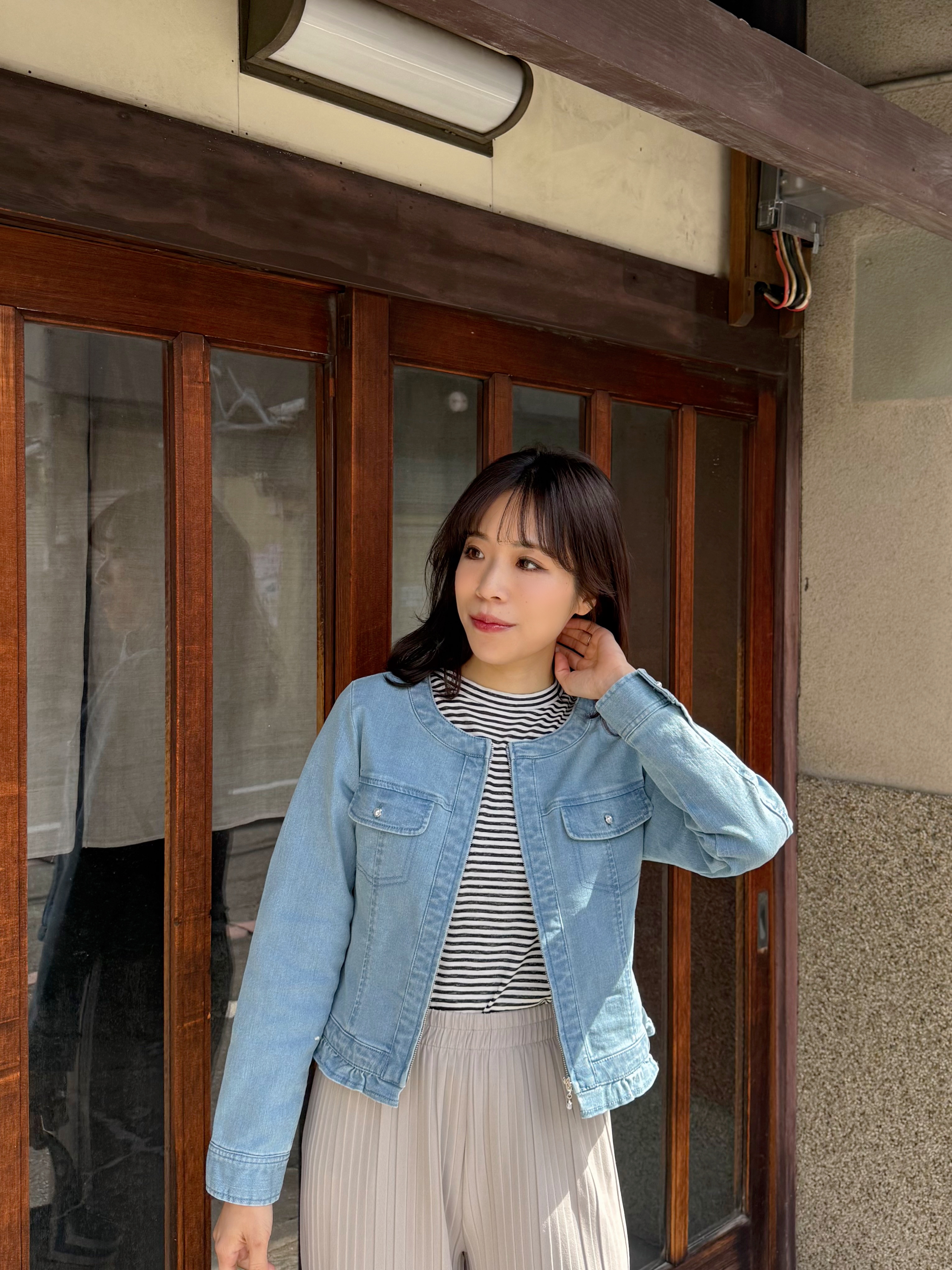 波浪壓摺拉鍊牛仔外套