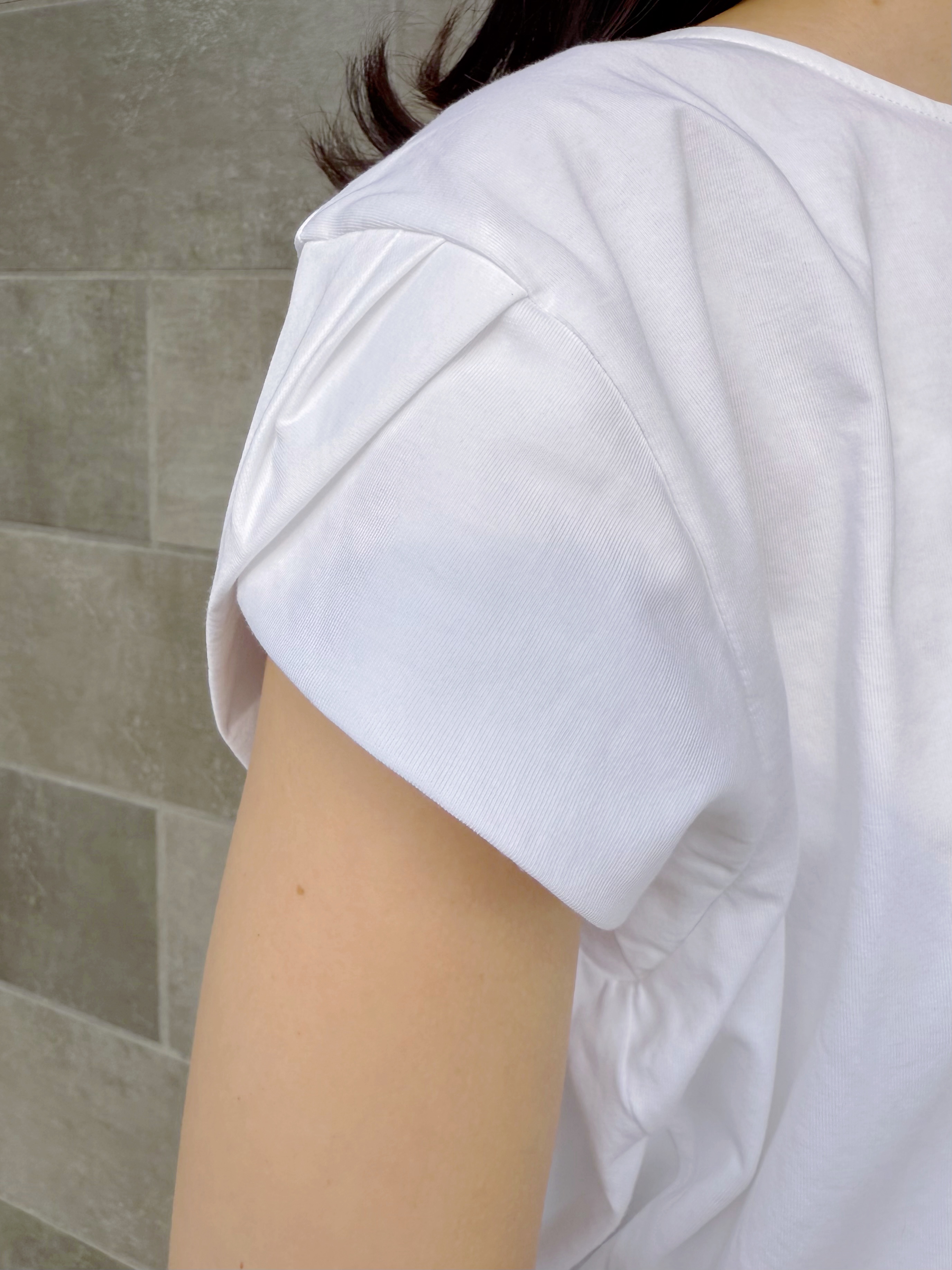 基礎款淨色花瓣手袖綿上衣