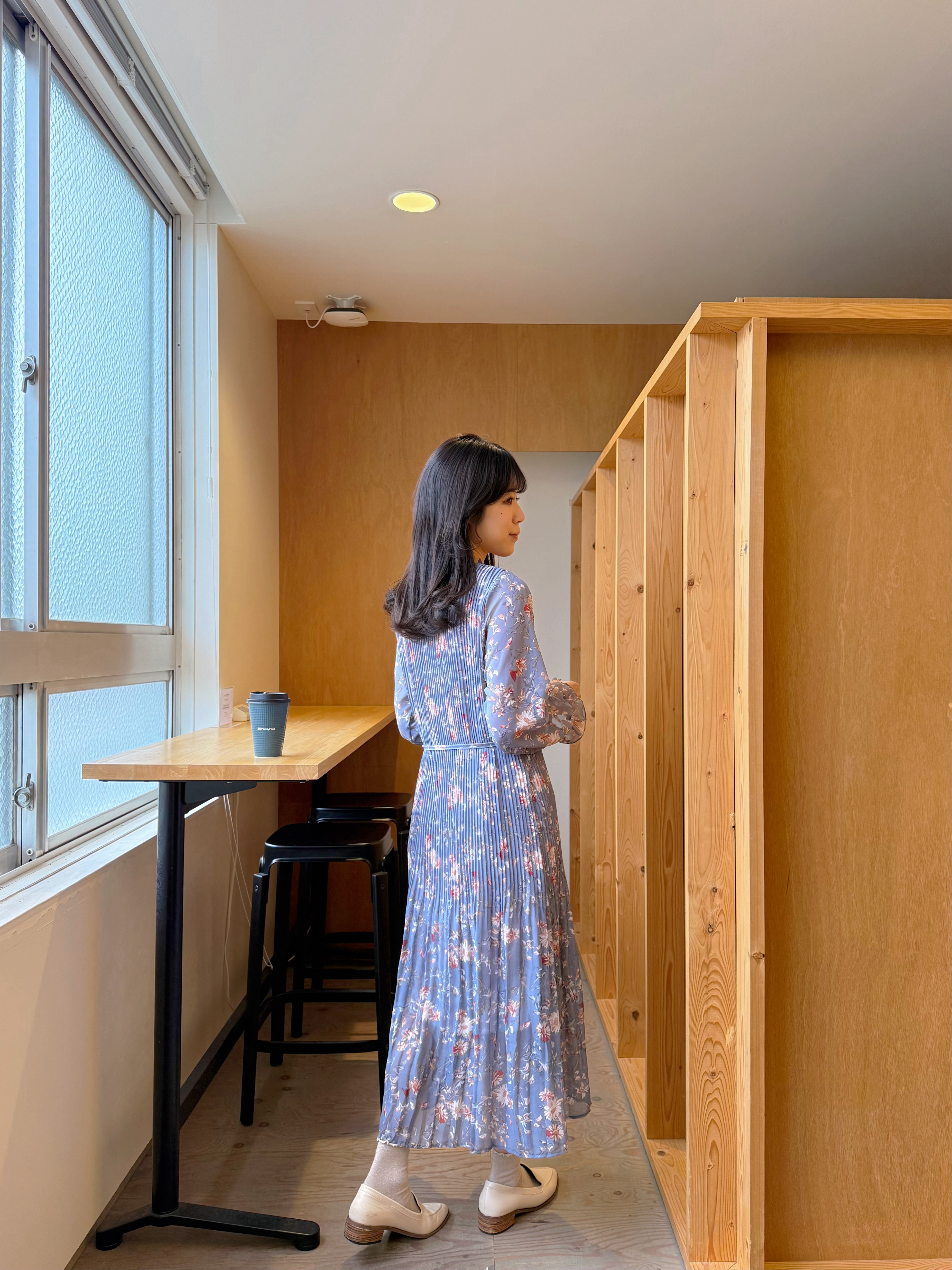 百褶印花雪紡蝴蝶結腰帶連身裙