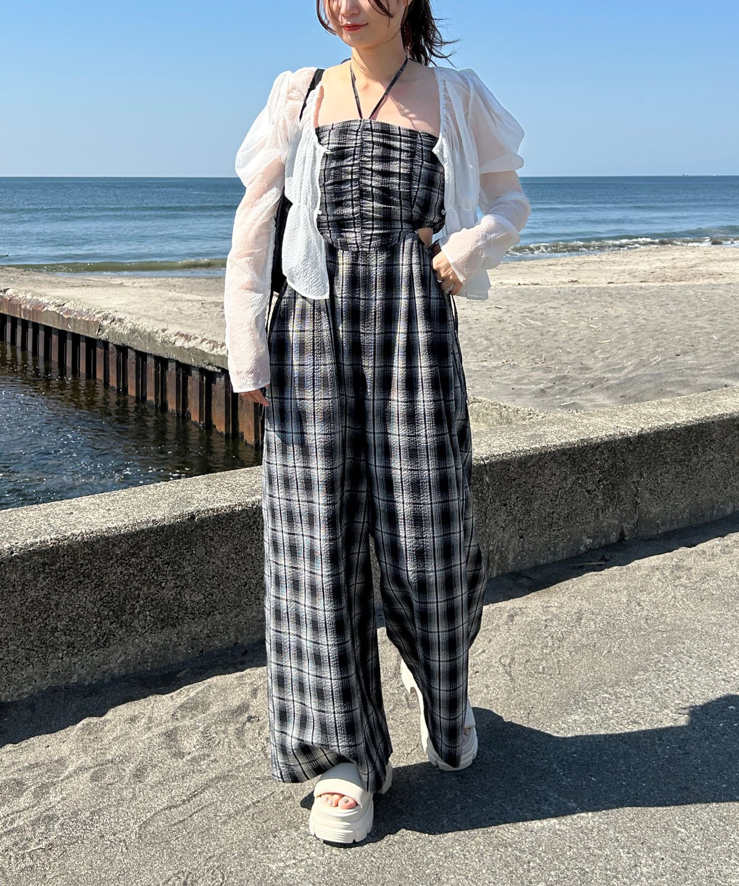 黑白格吊帶連身褲 + 髮圈套裝