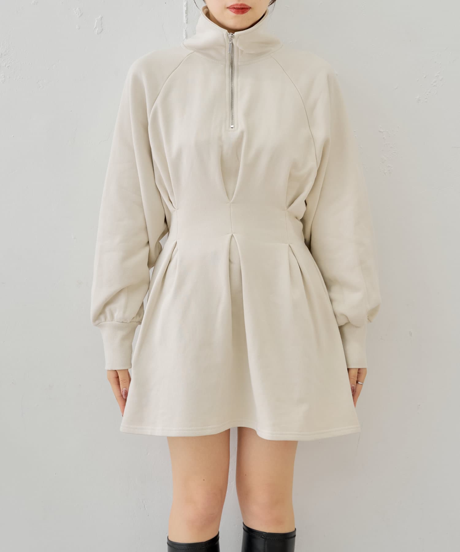 拉鍊領位衛衣連身裙
