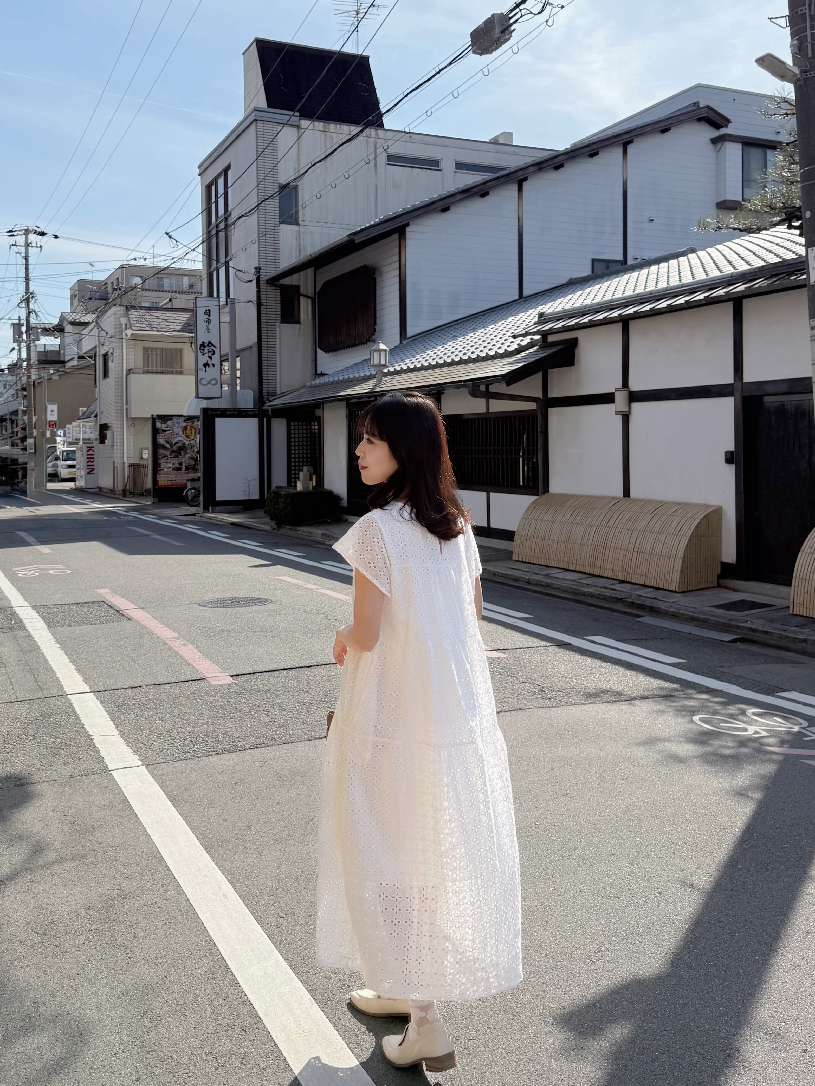 刺繡鏤空純綿短袖連身裙