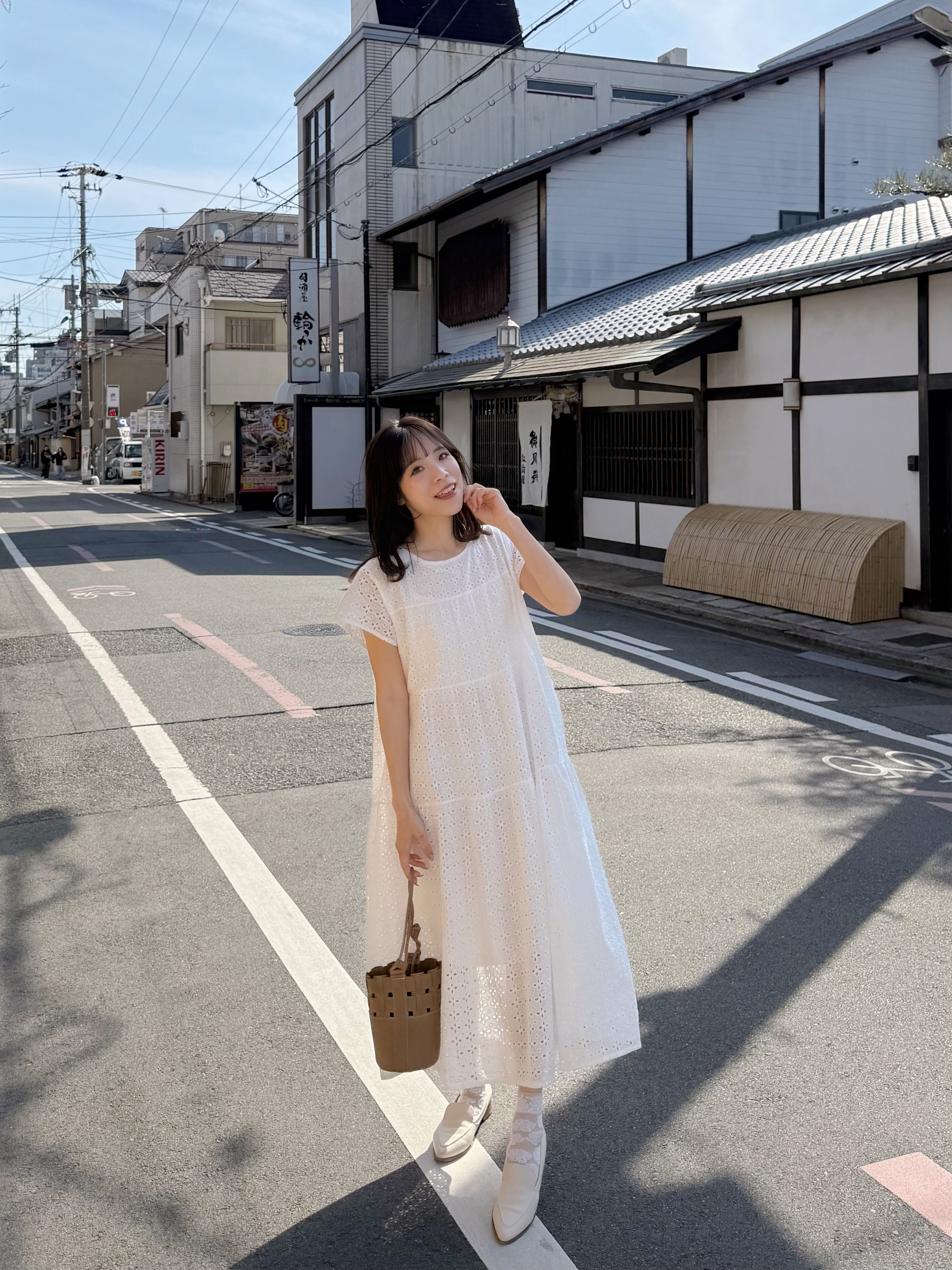 刺繡鏤空純綿短袖連身裙