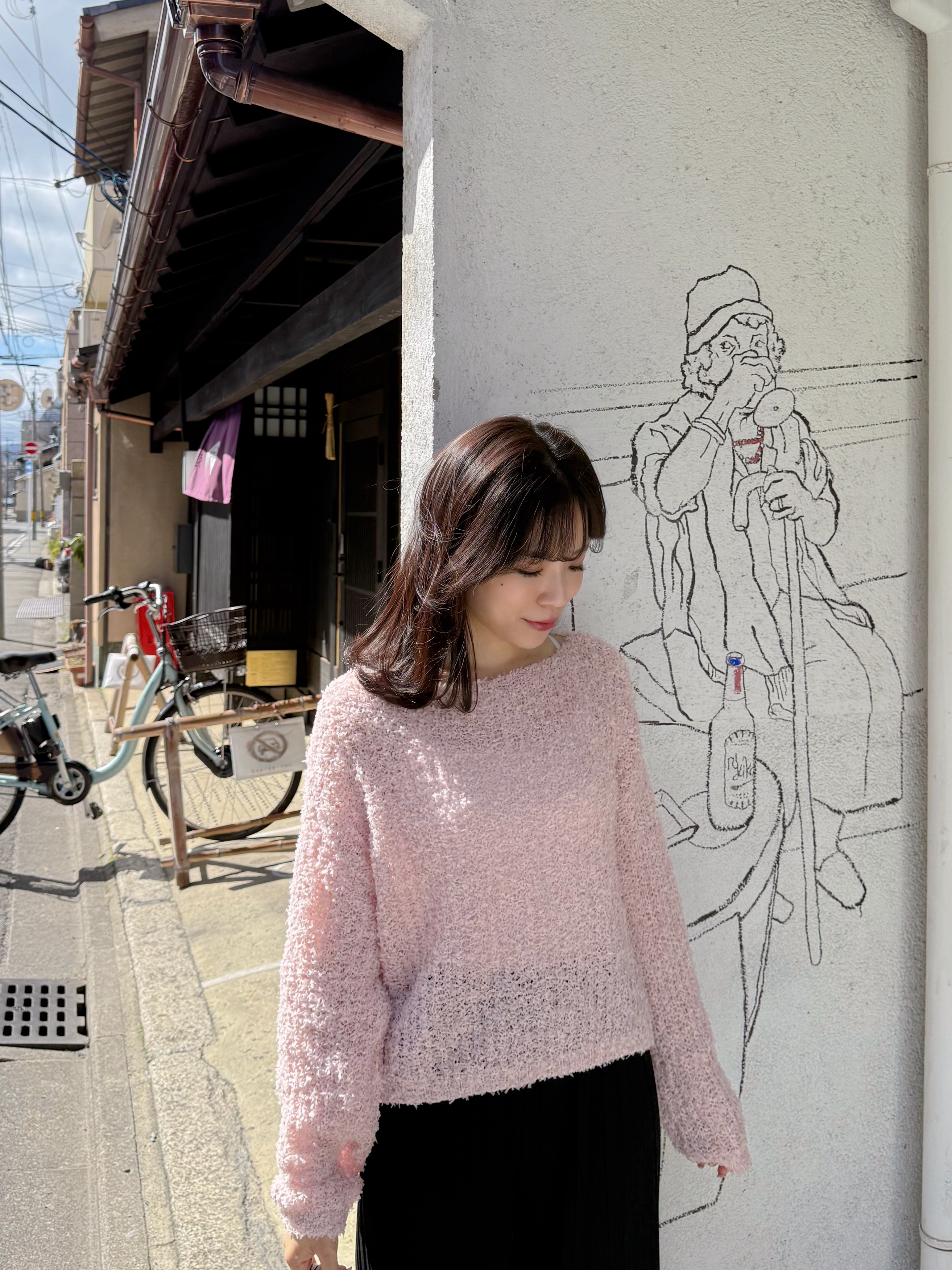 4色•寬領薄款糖果色上衣