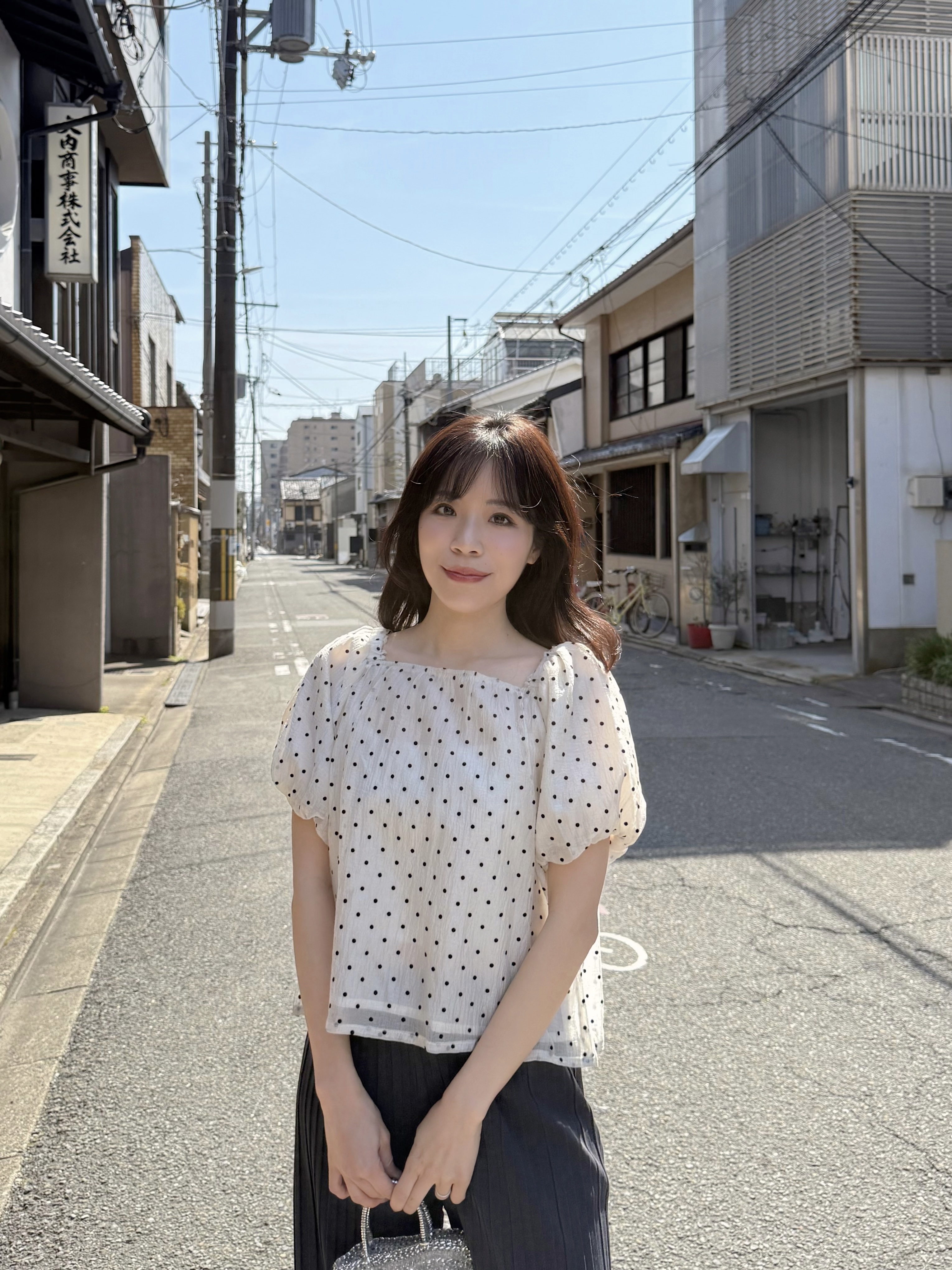 波點方領泡泡袖雪紡上衣