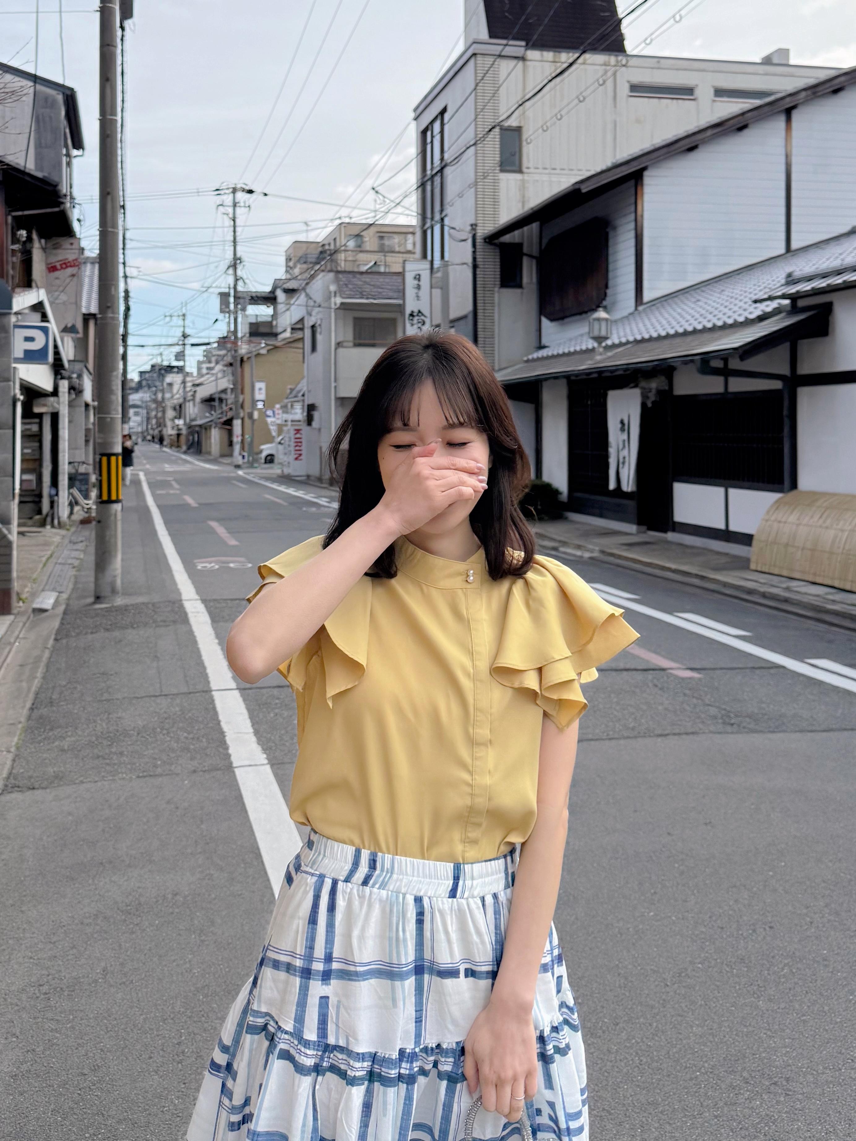 2色•淨色珍珠領飄飄傘袖雪紡上衣