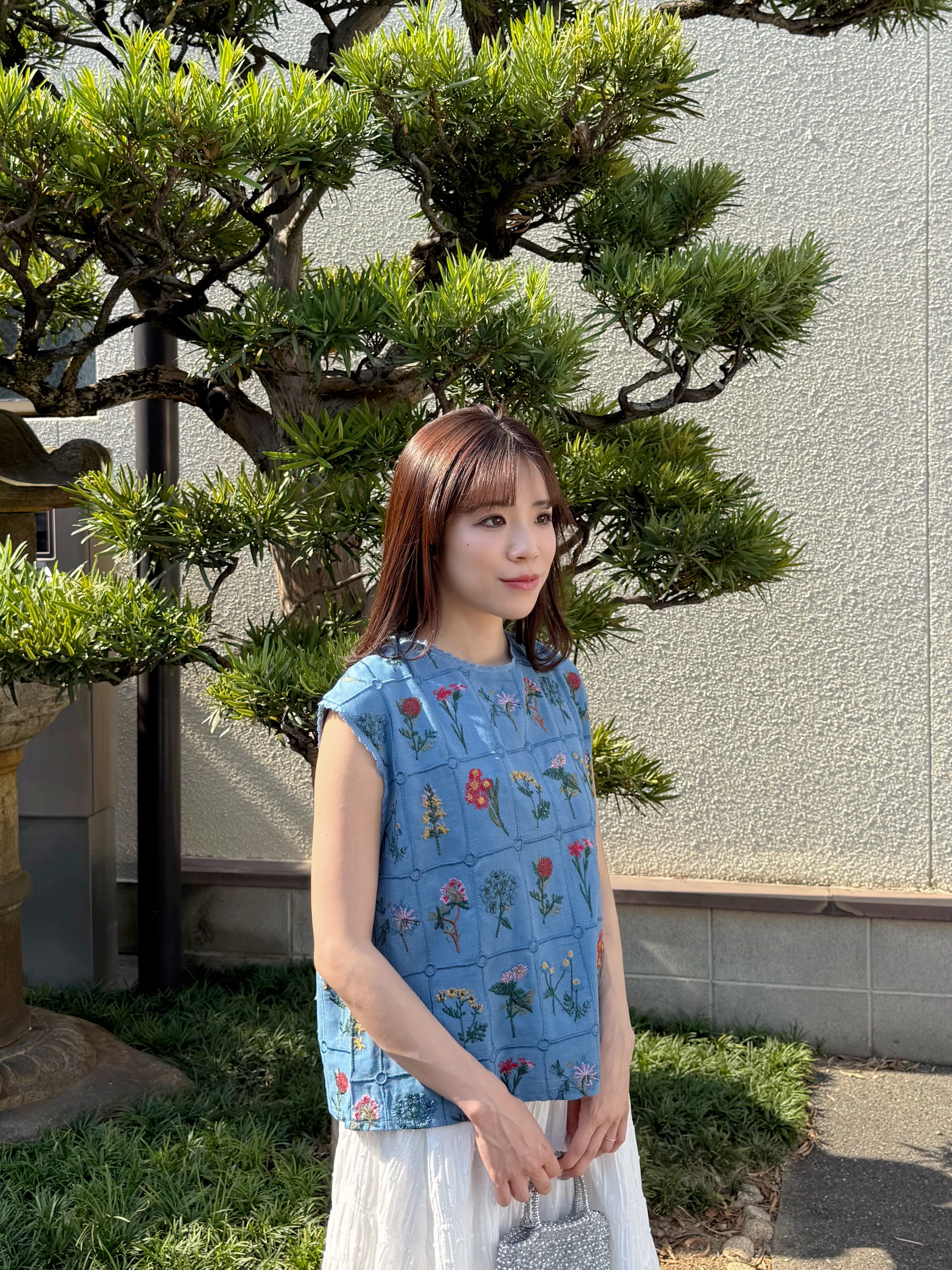 花花刺繡半袖上衣