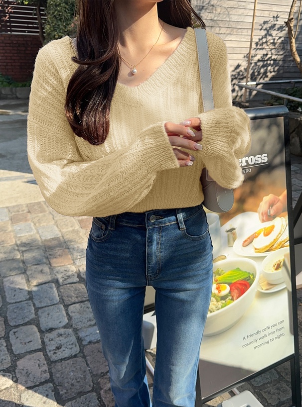 5色•V領鏤空糖果色上衣