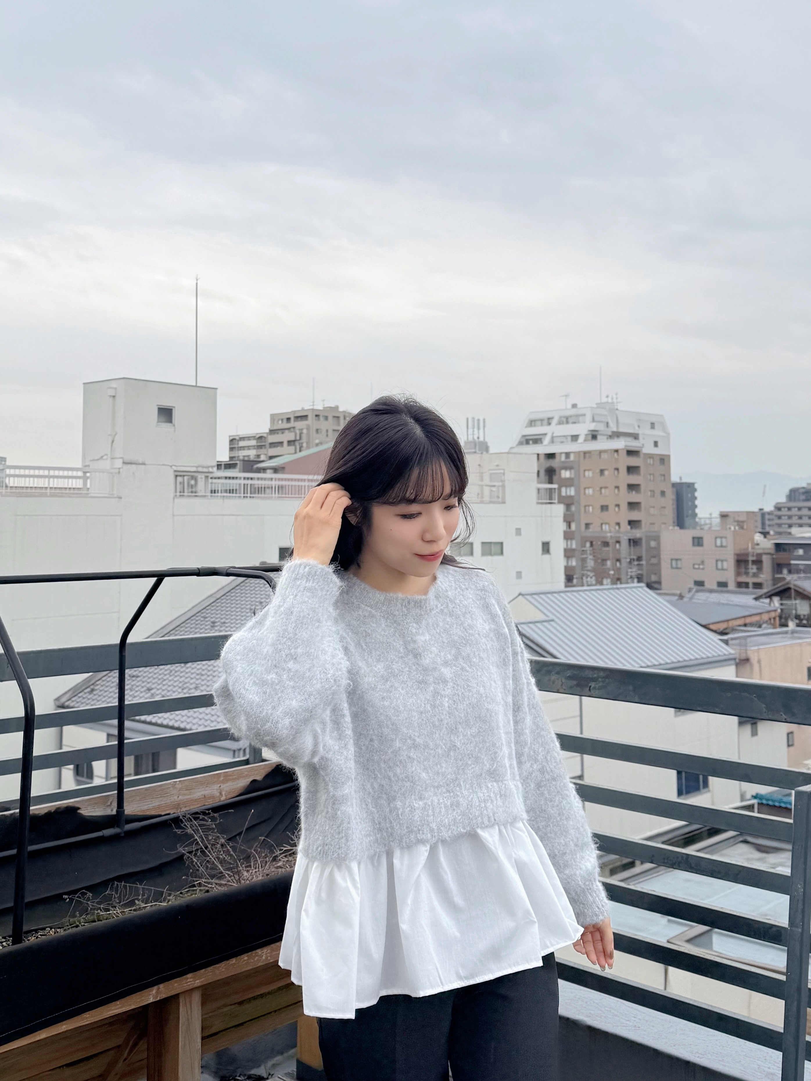 2色•絲絨蝴蝶結傘擺冷衫