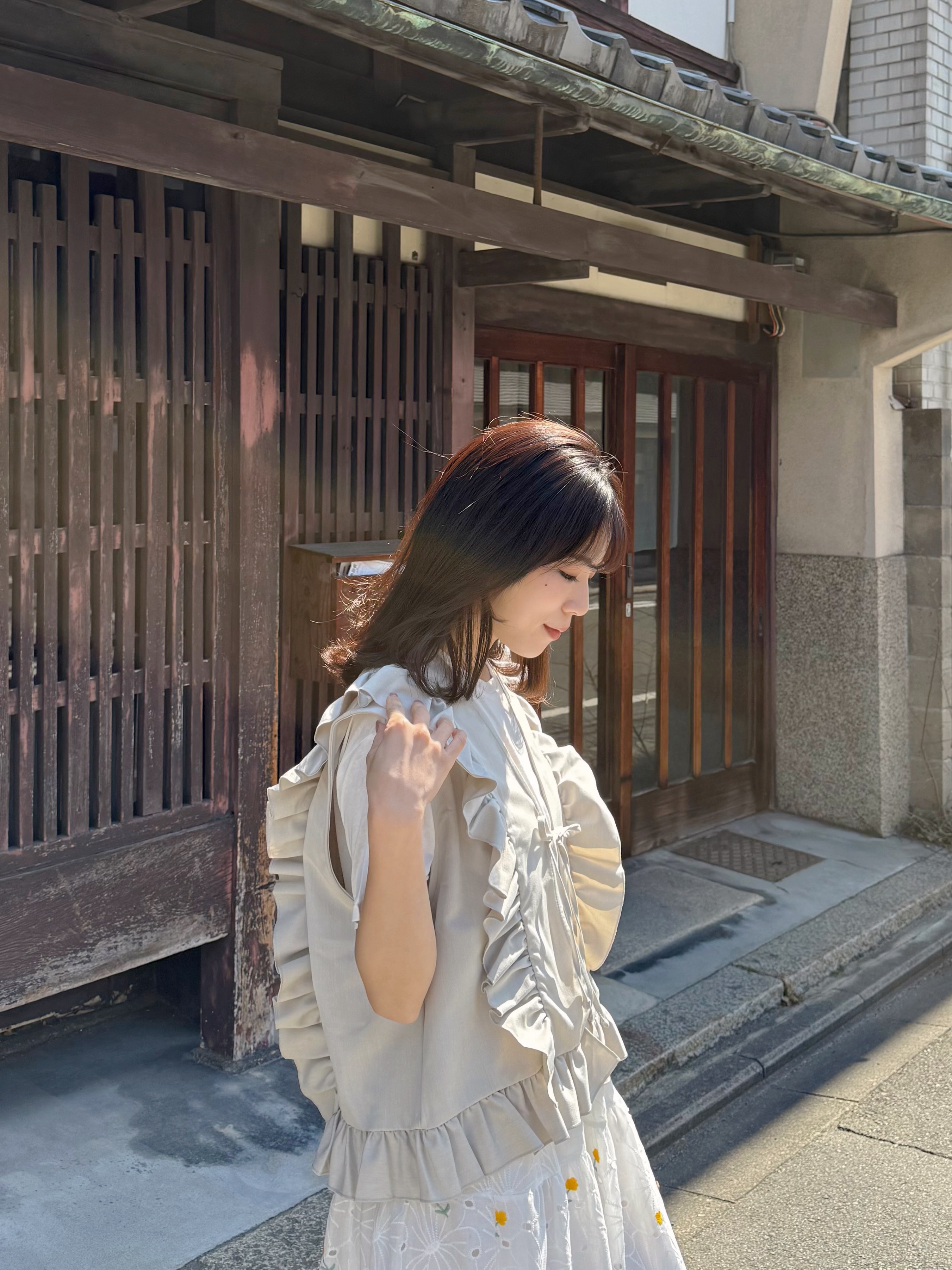 2色•波浪邊蝴蝶結背心