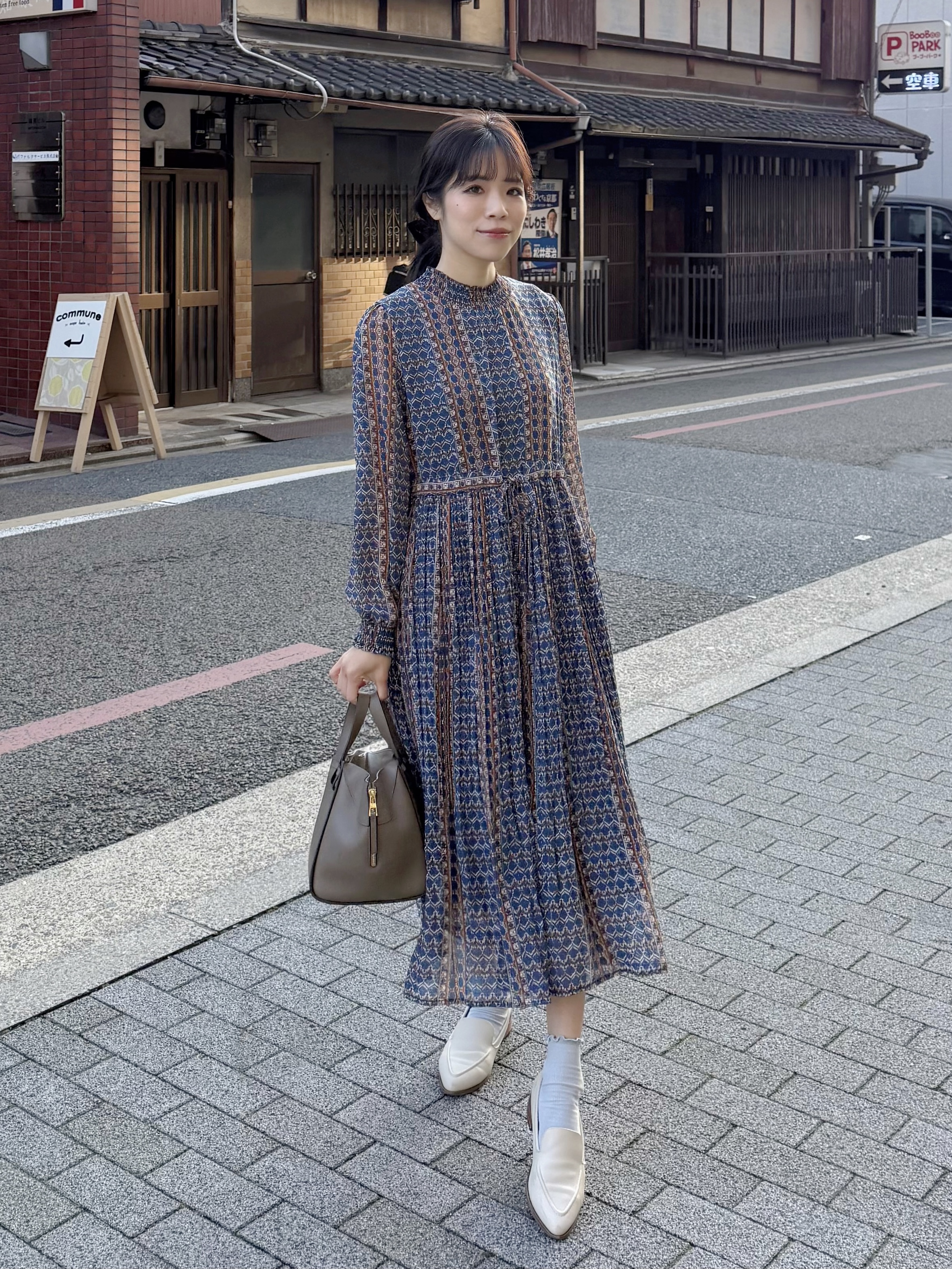 深藍拼色復古印花雪紡連身裙