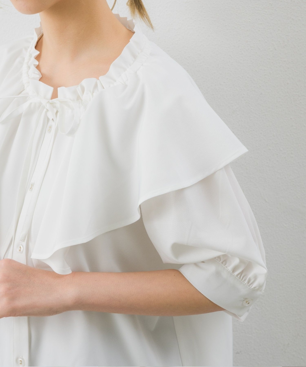 Sale•白色大領雪紡恤衫