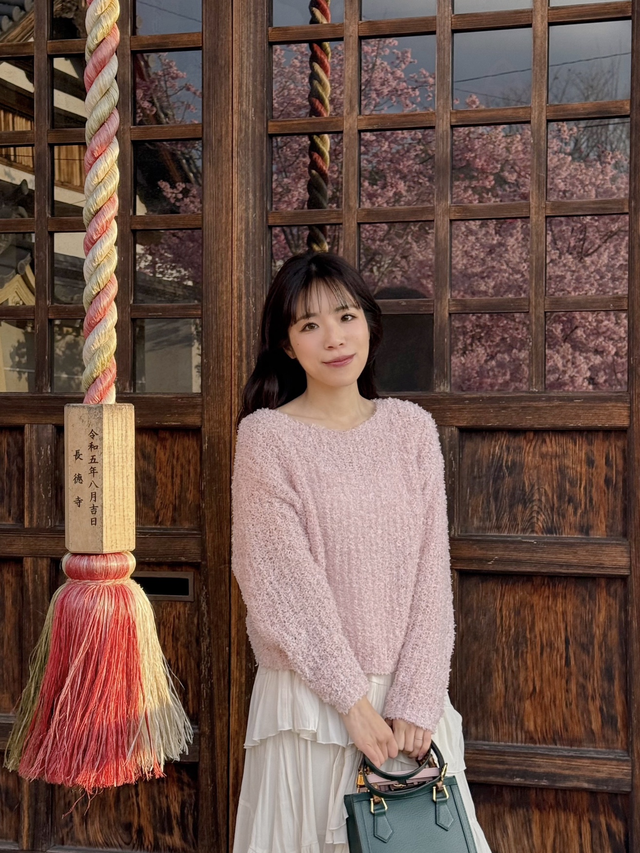 4色•寬領薄款糖果色上衣