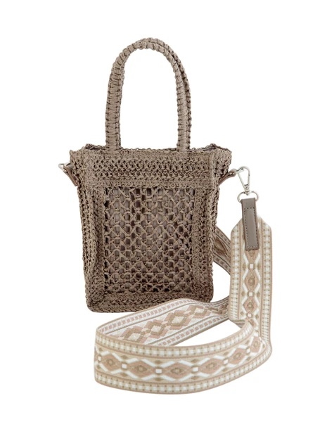 藤編刺繡斜孭帶小袋