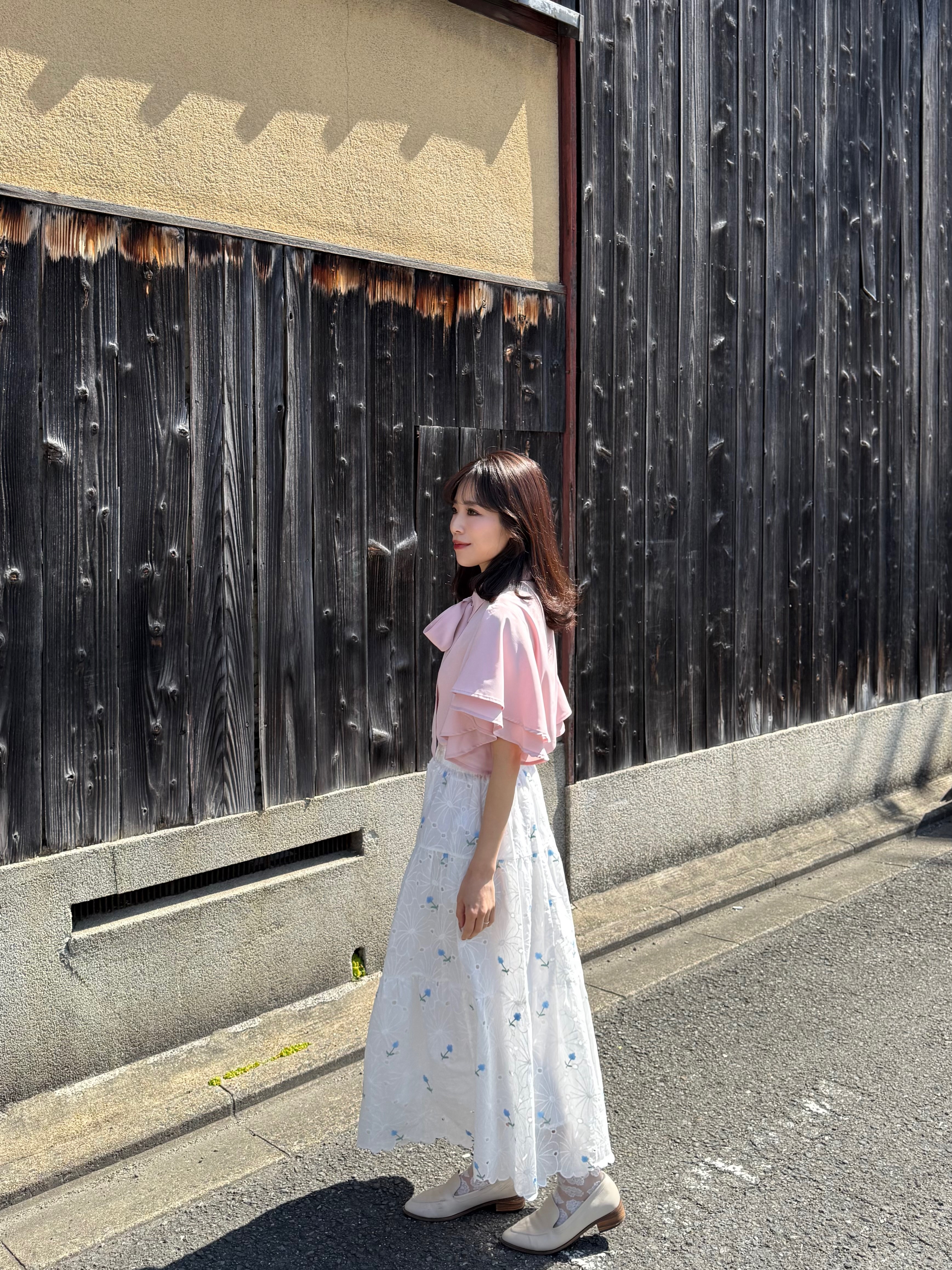 2色•刺繡小花鏤空長款半身裙