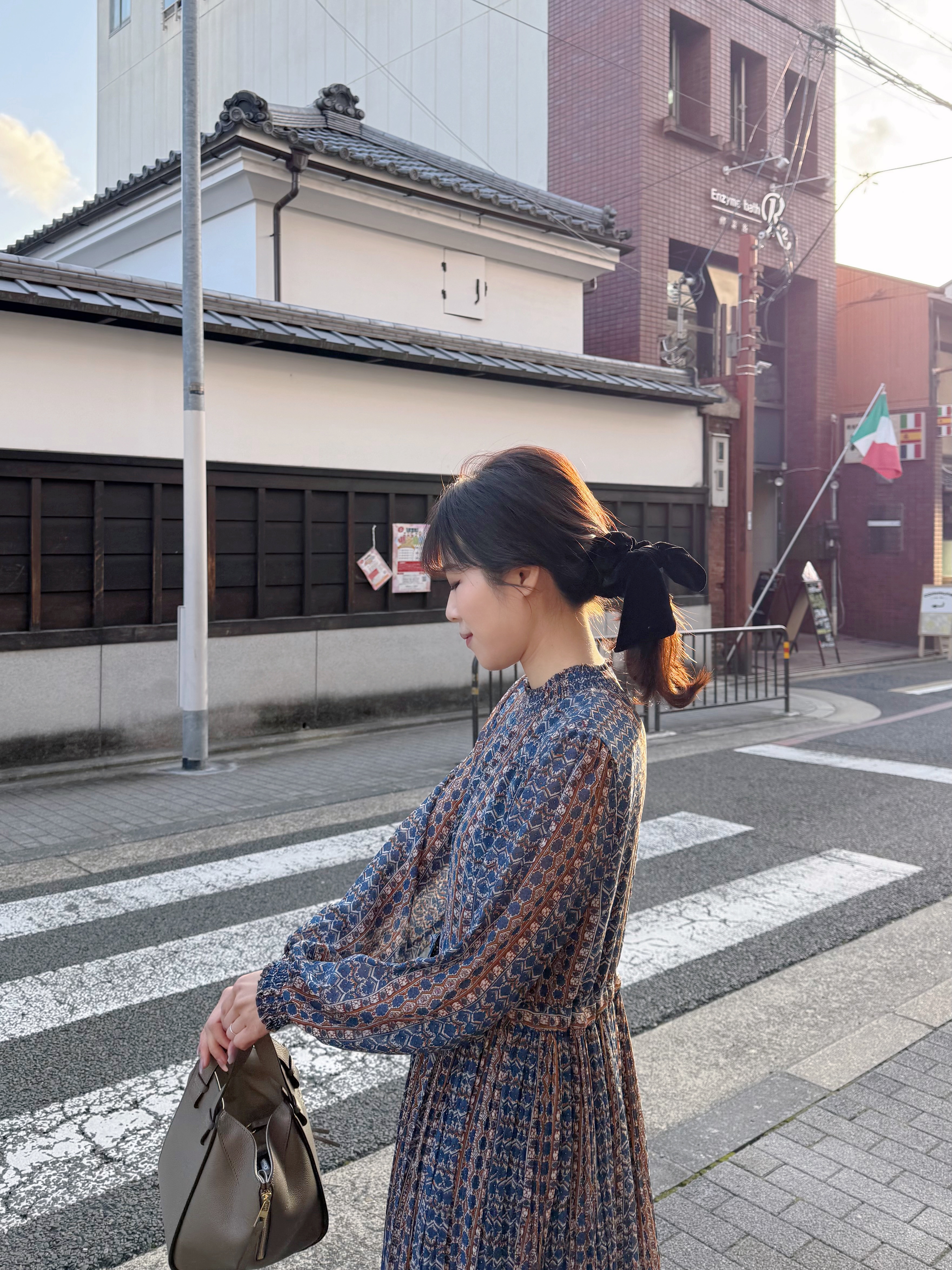 深藍拼色復古印花雪紡連身裙