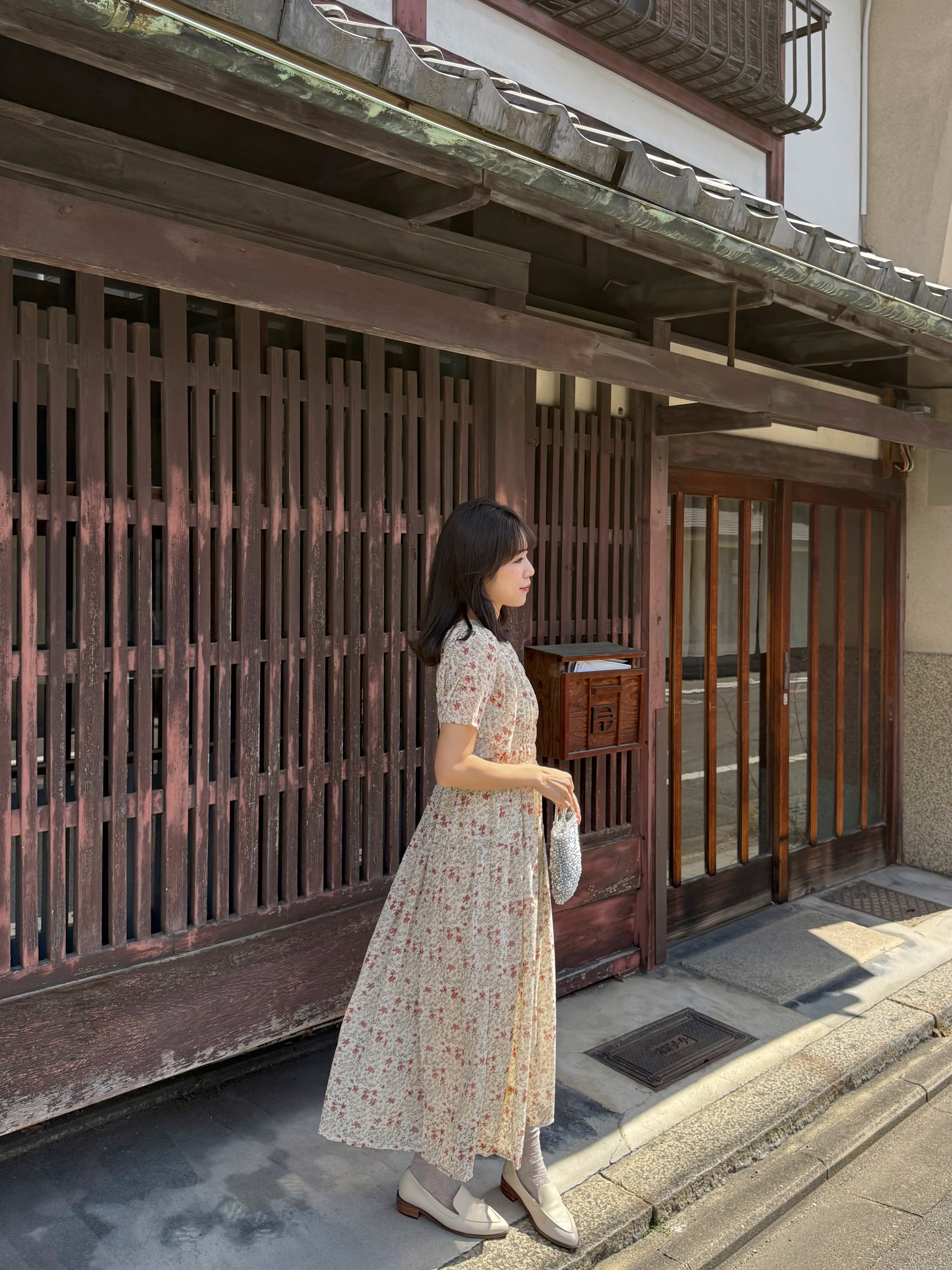 傘袖碎花摺摺雪紡連身裙