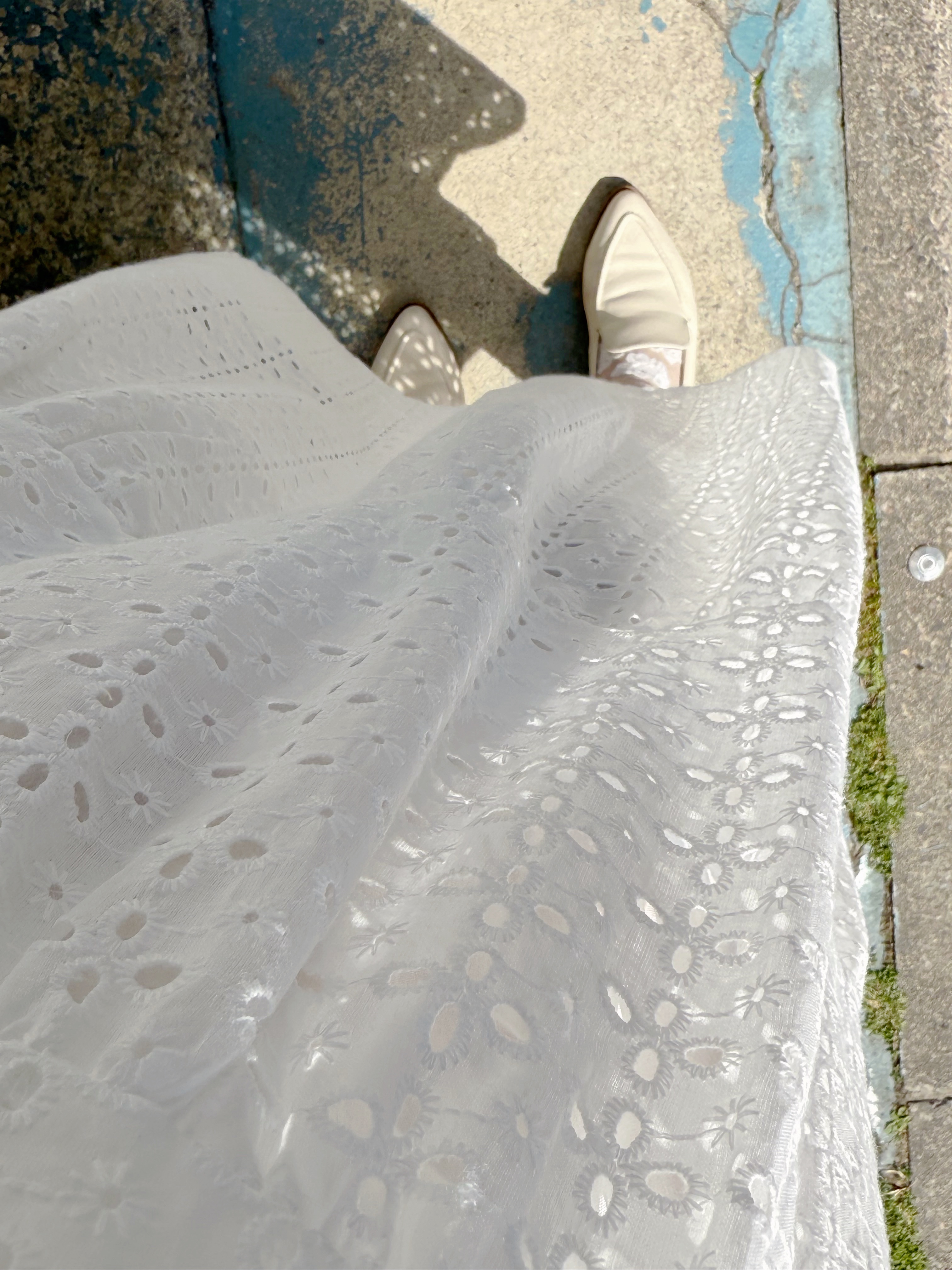 刺繡鏤空純綿短袖連身裙