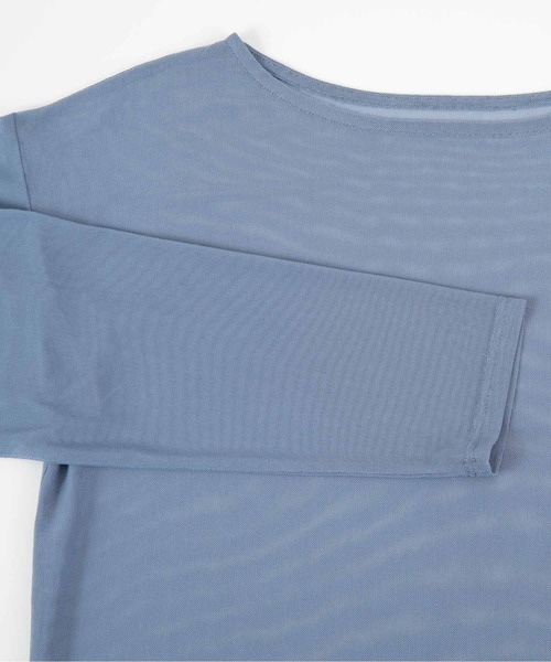 半透款寬領上衣