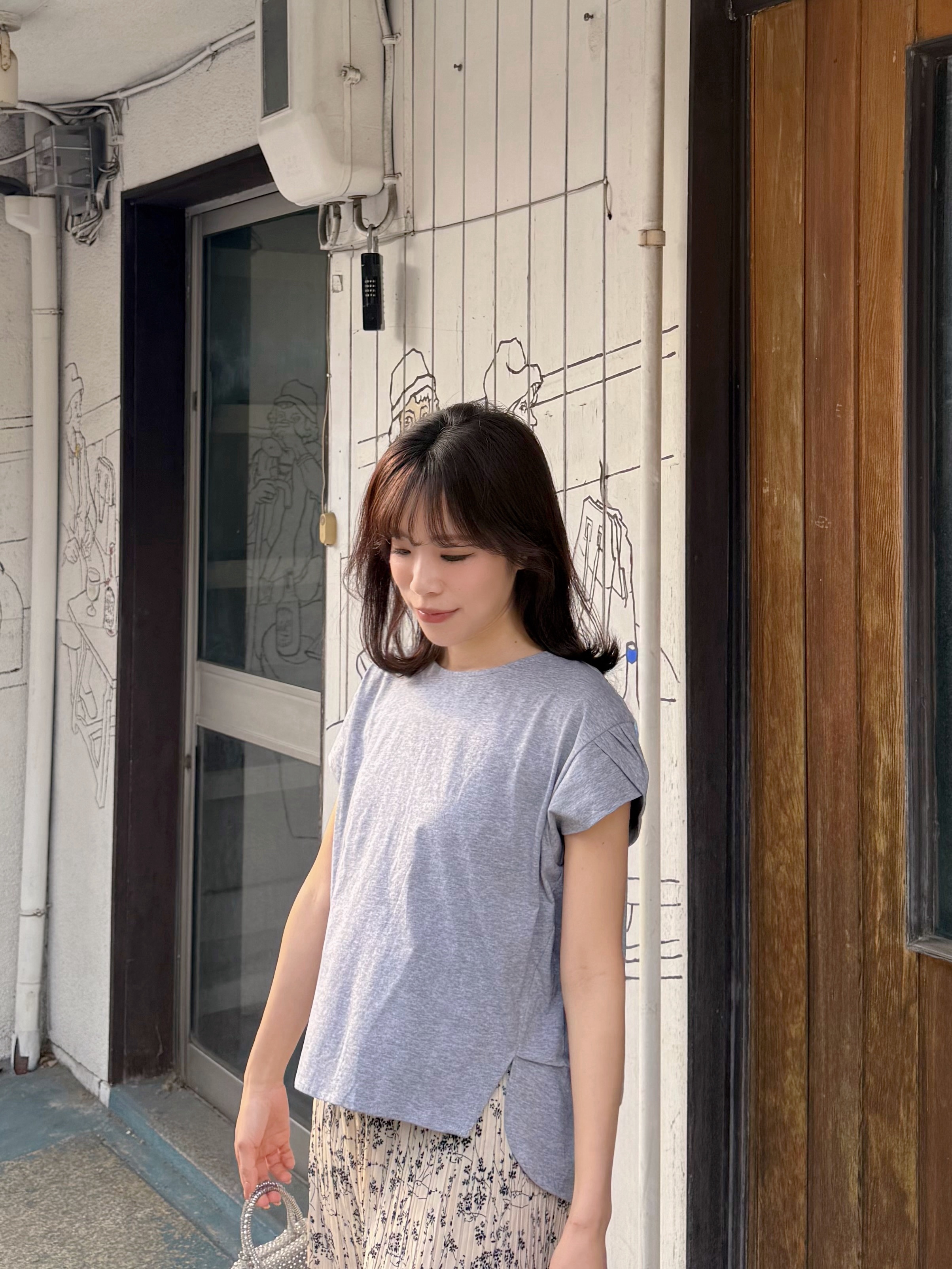 基礎款淨色花瓣手袖綿上衣