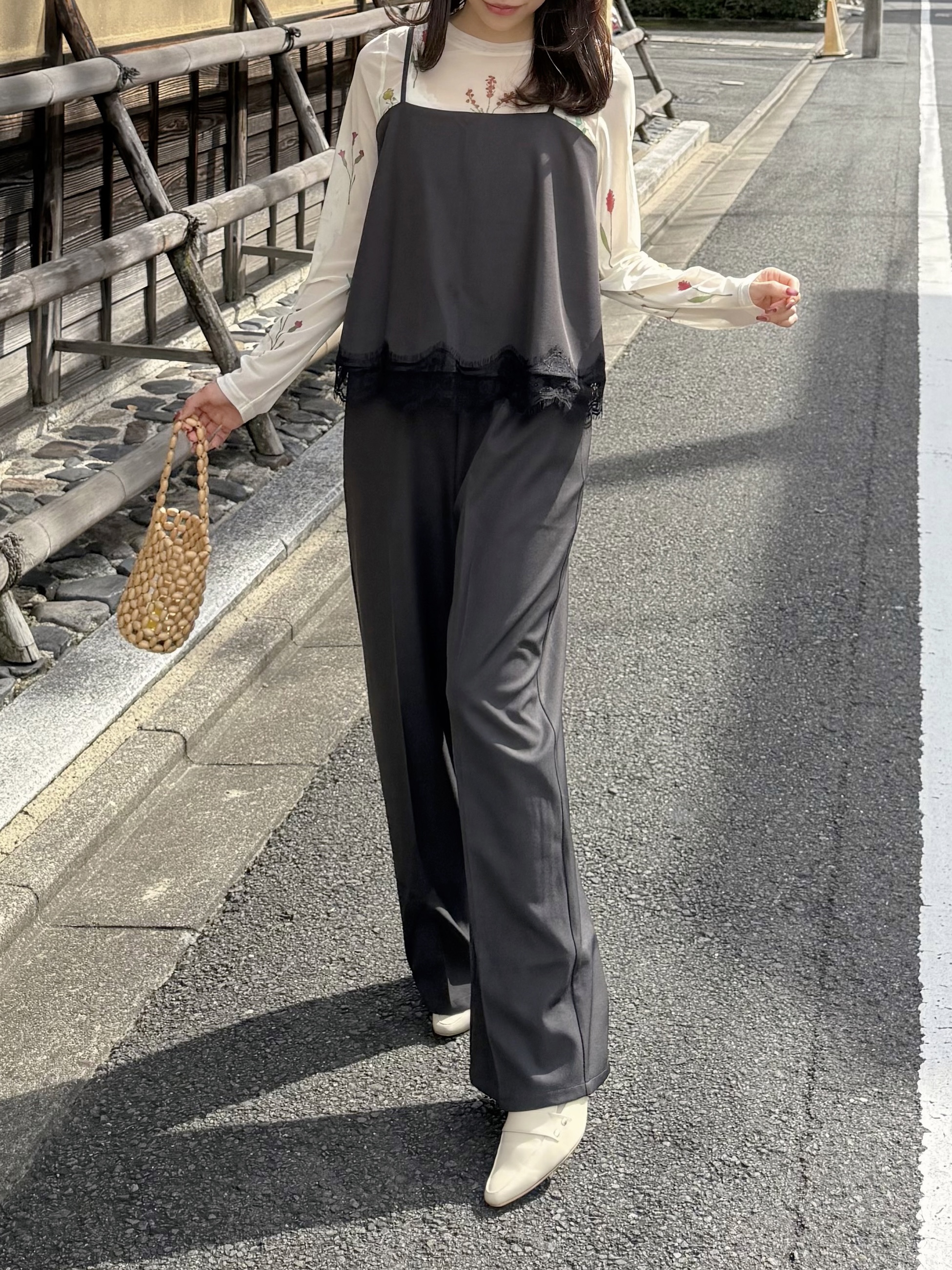 2色•波點拼蕾絲吊帶連身褲
