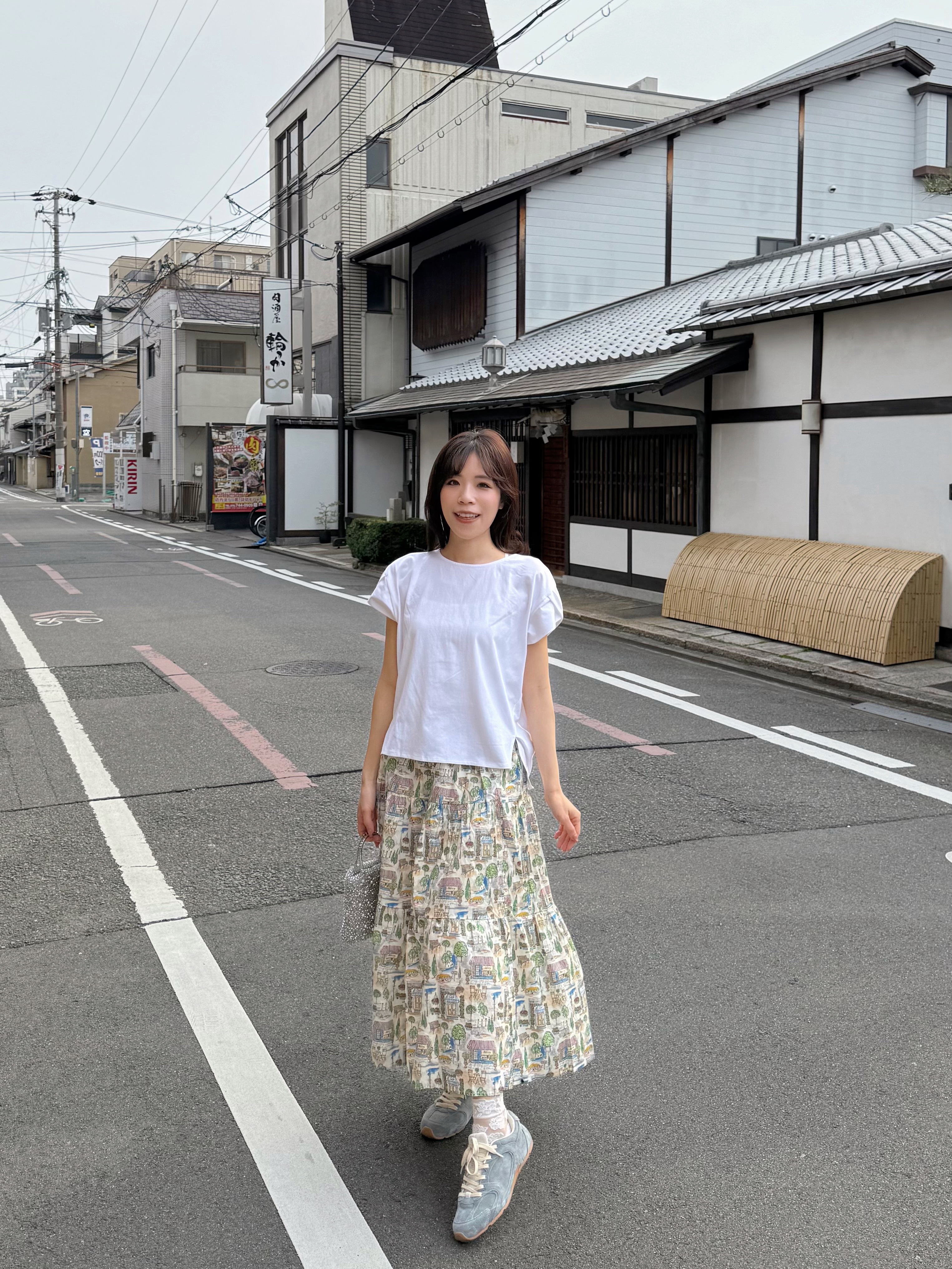 基礎款淨色花瓣手袖綿上衣