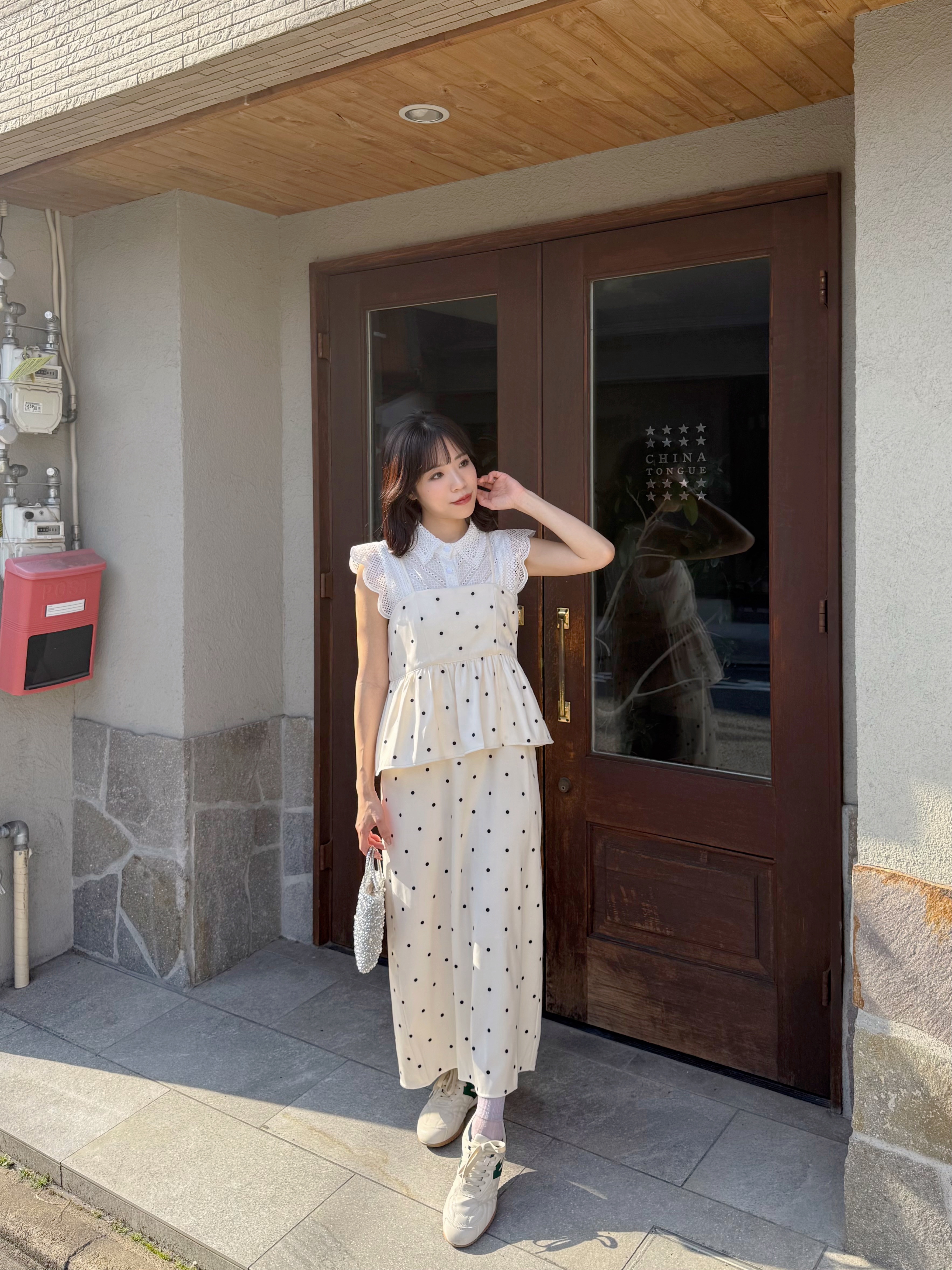 刺繡蕾絲恤衫背心