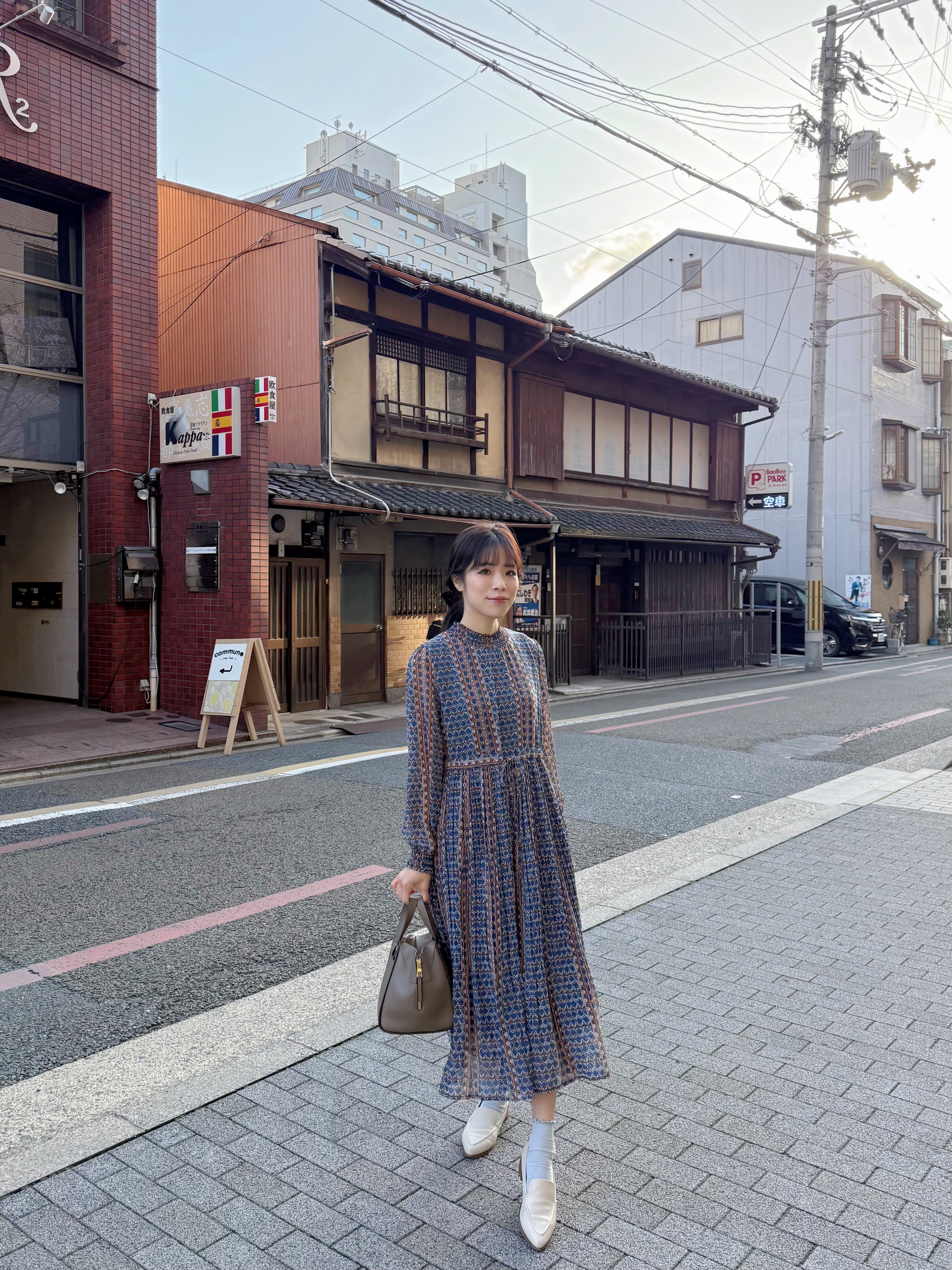 深藍拼色復古印花雪紡連身裙