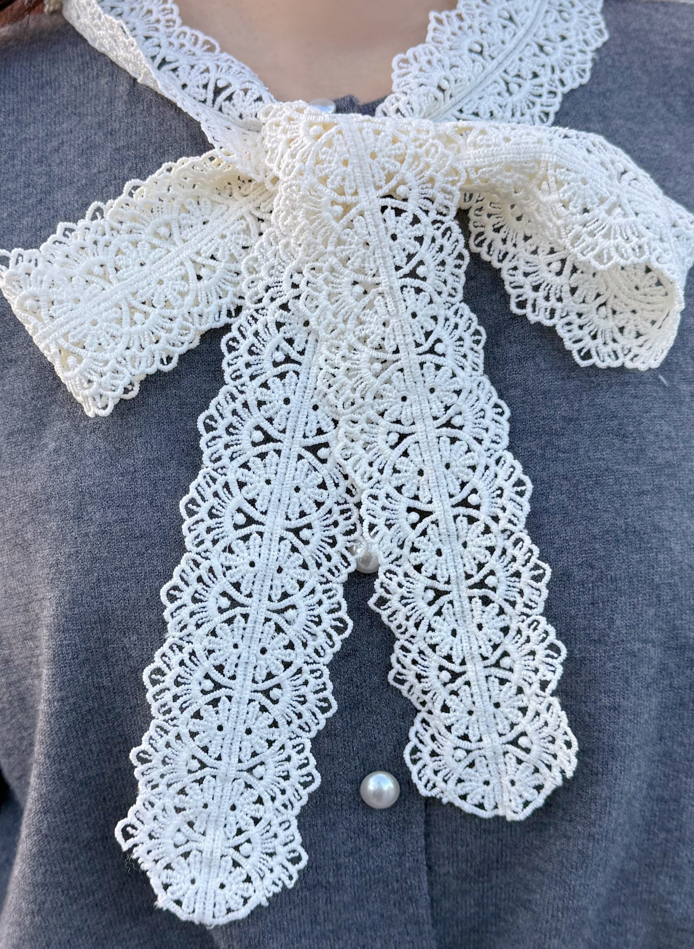 3色•蕾絲蝴蝶結領帶針織外套上衣