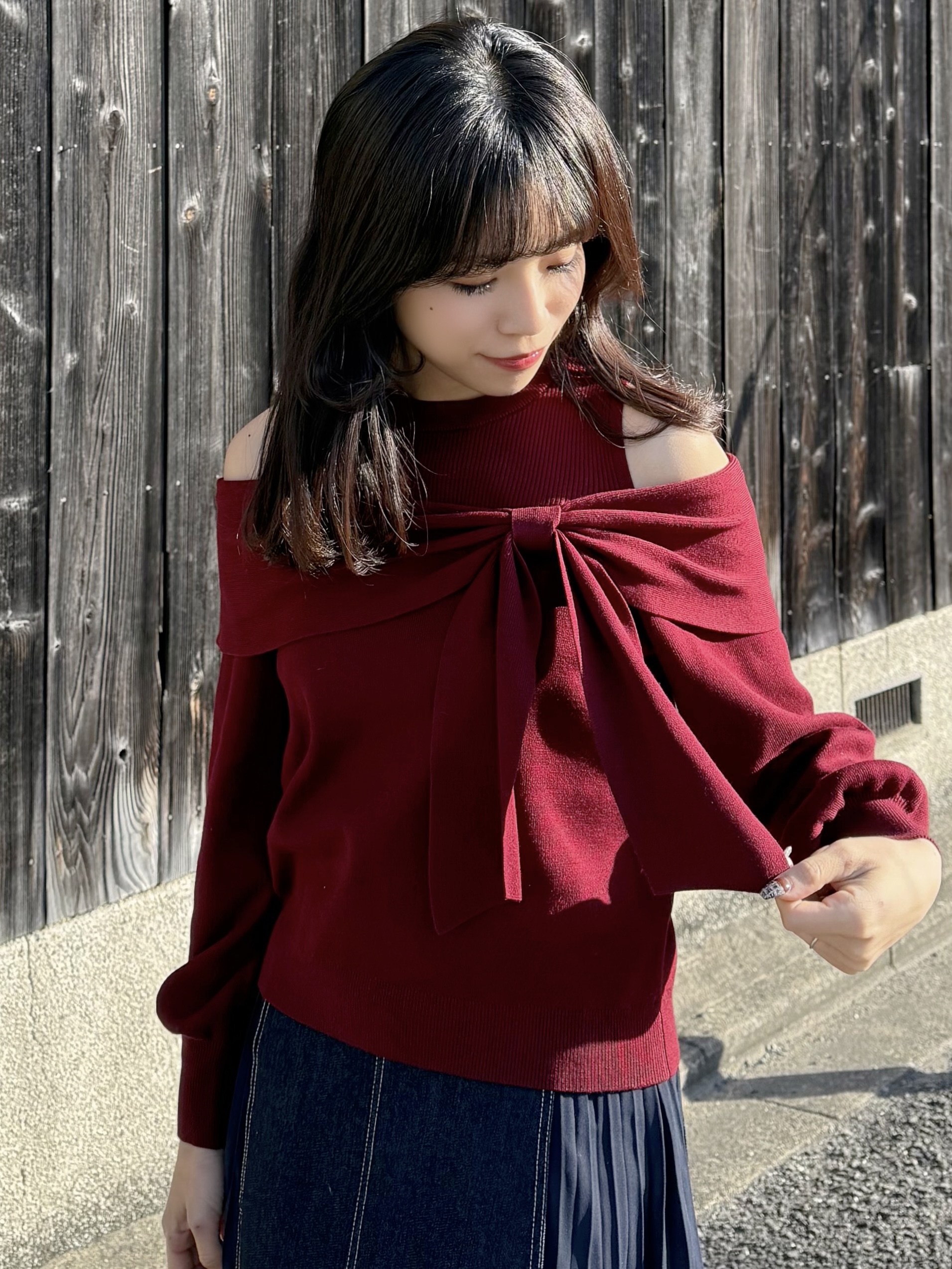 4色．露肩蝴蝶結針織上衣