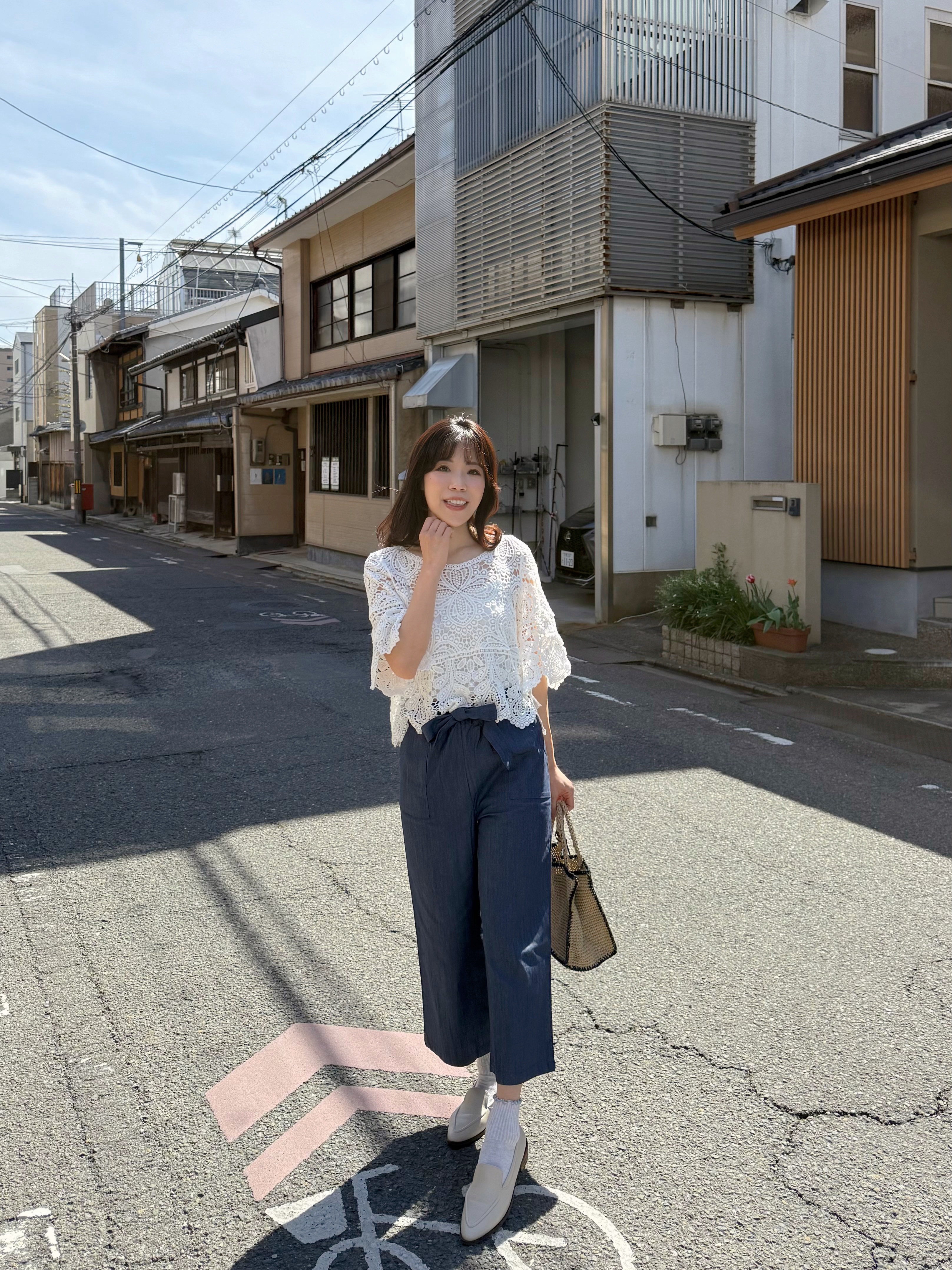 5分傘袖鏤空上衣