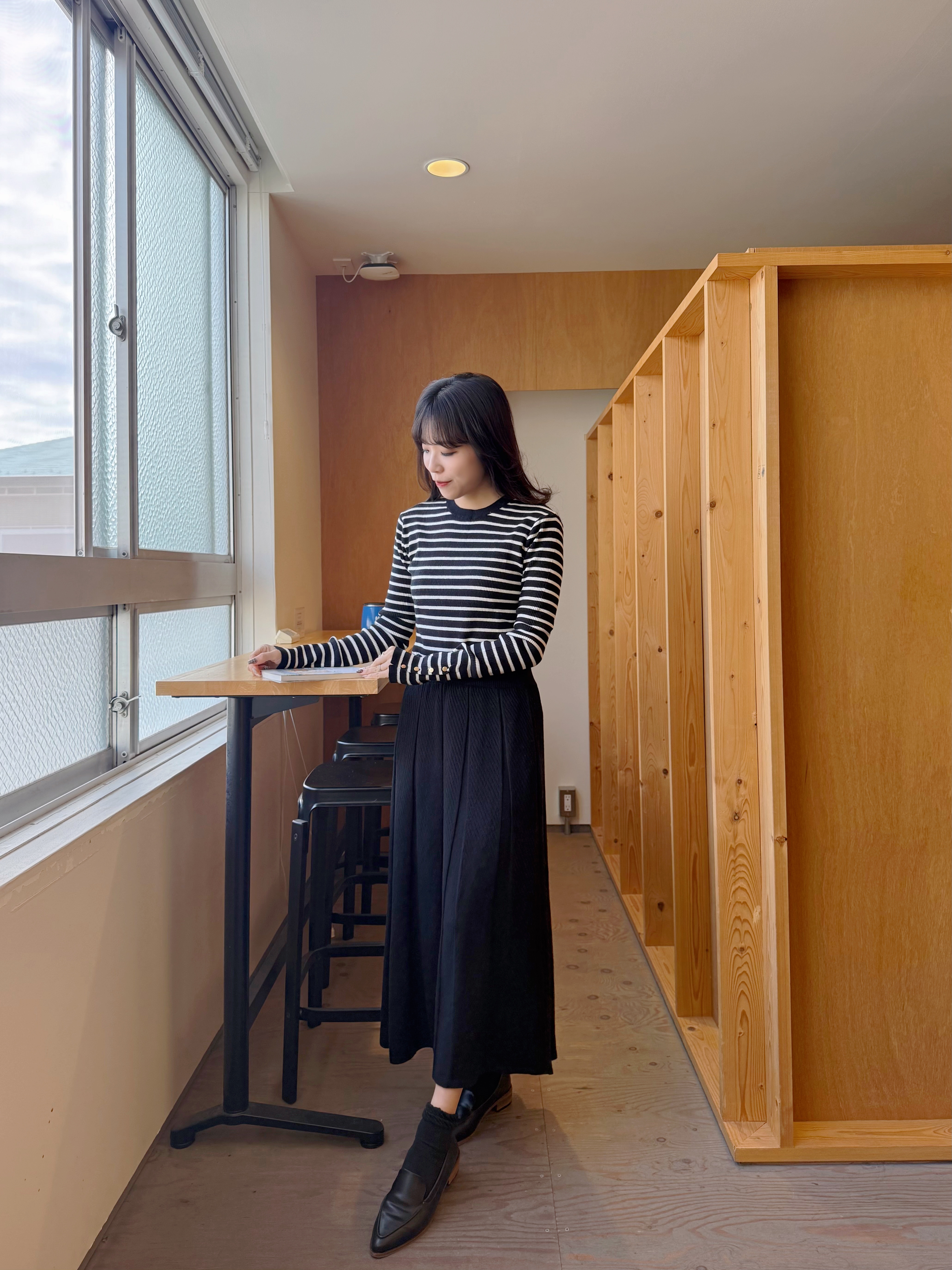 16色•金扣手袖圓領針織上衣