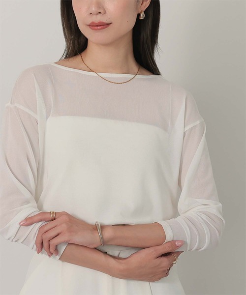 半透款寬領上衣