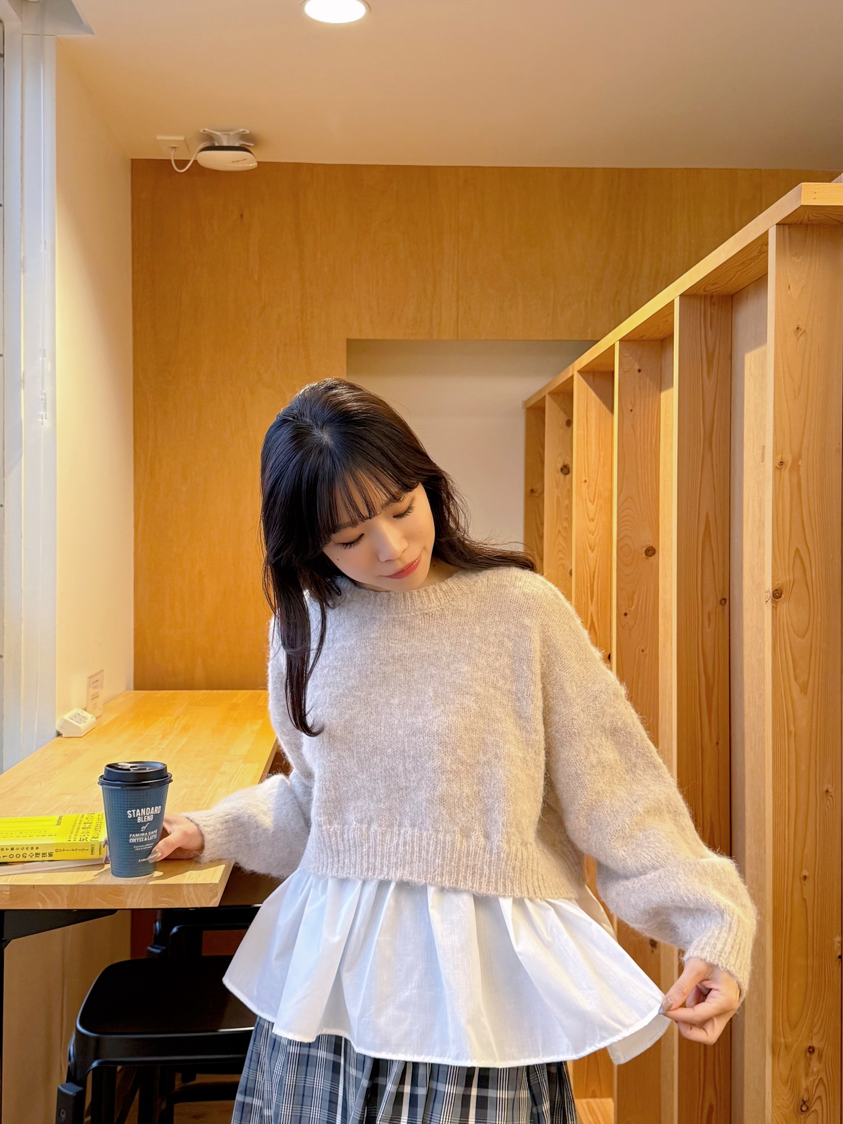 2色•絲絨蝴蝶結傘擺冷衫