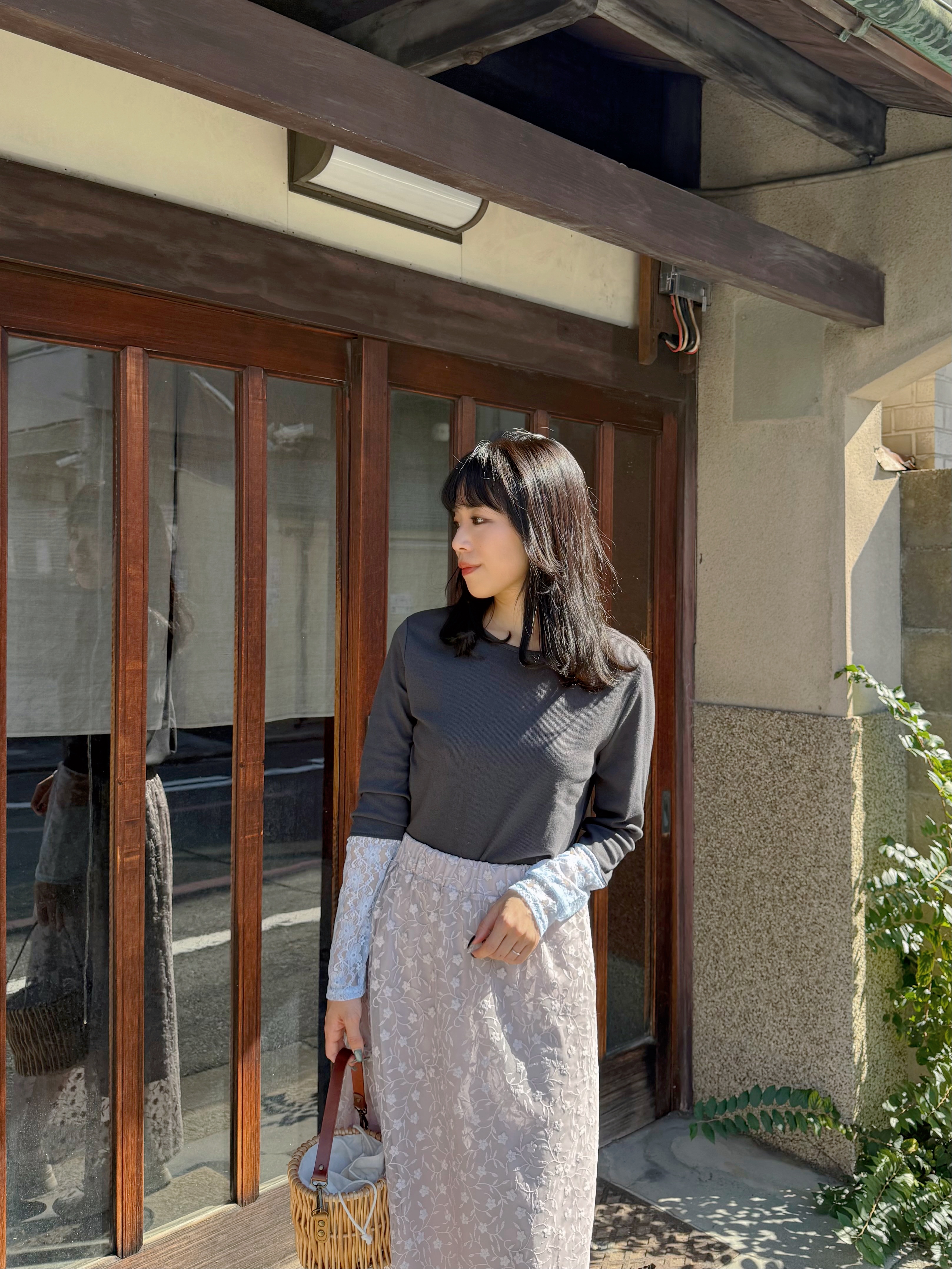 12色•蕾絲/ 閃閃拼袖半透上衣