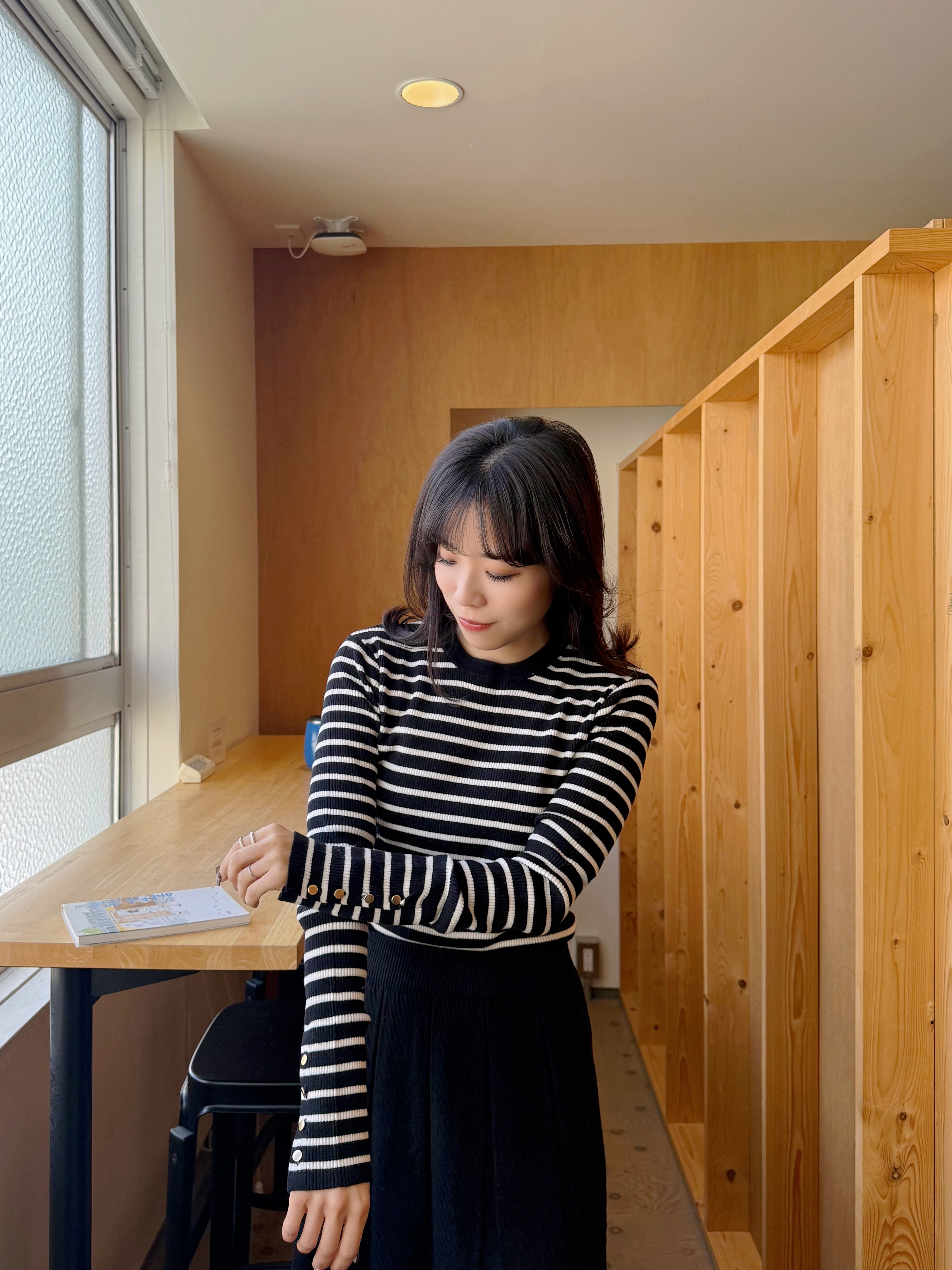 16色•金扣手袖圓領針織上衣