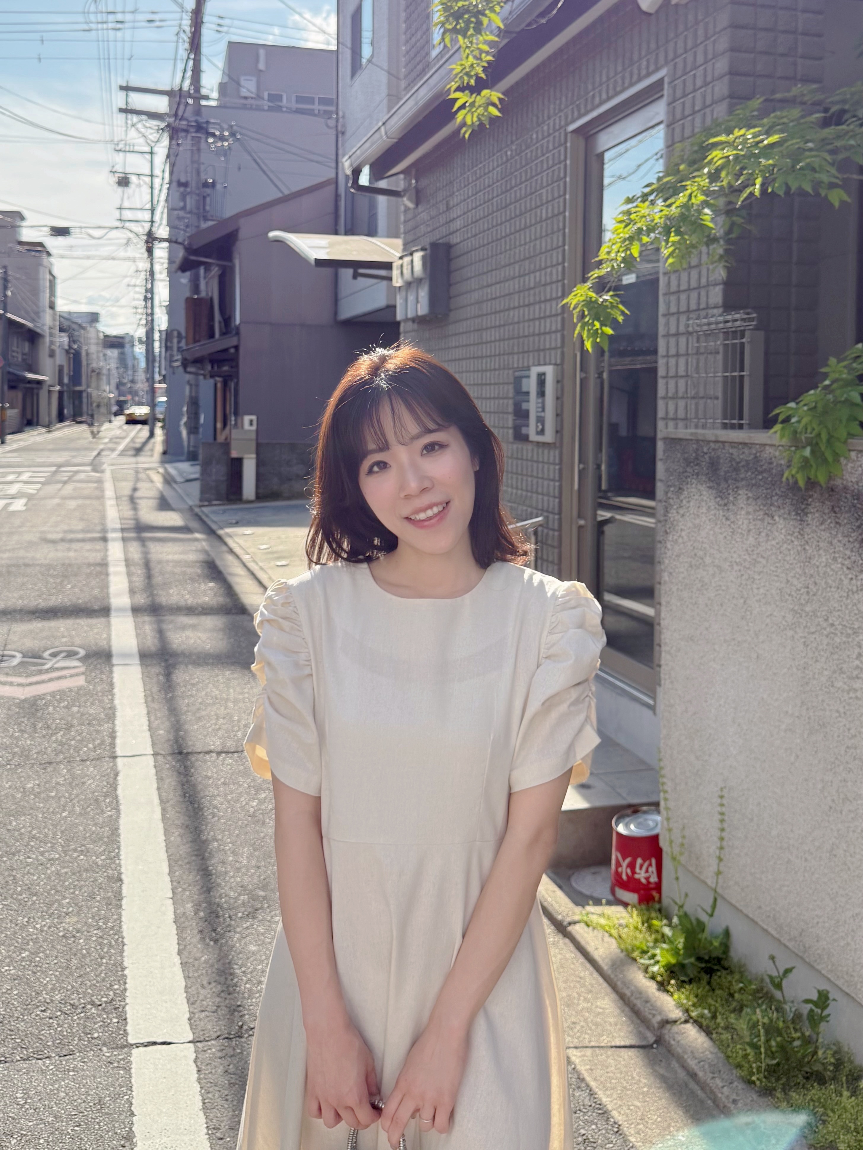 2色•淨色簡約公主袖修腰連身裙