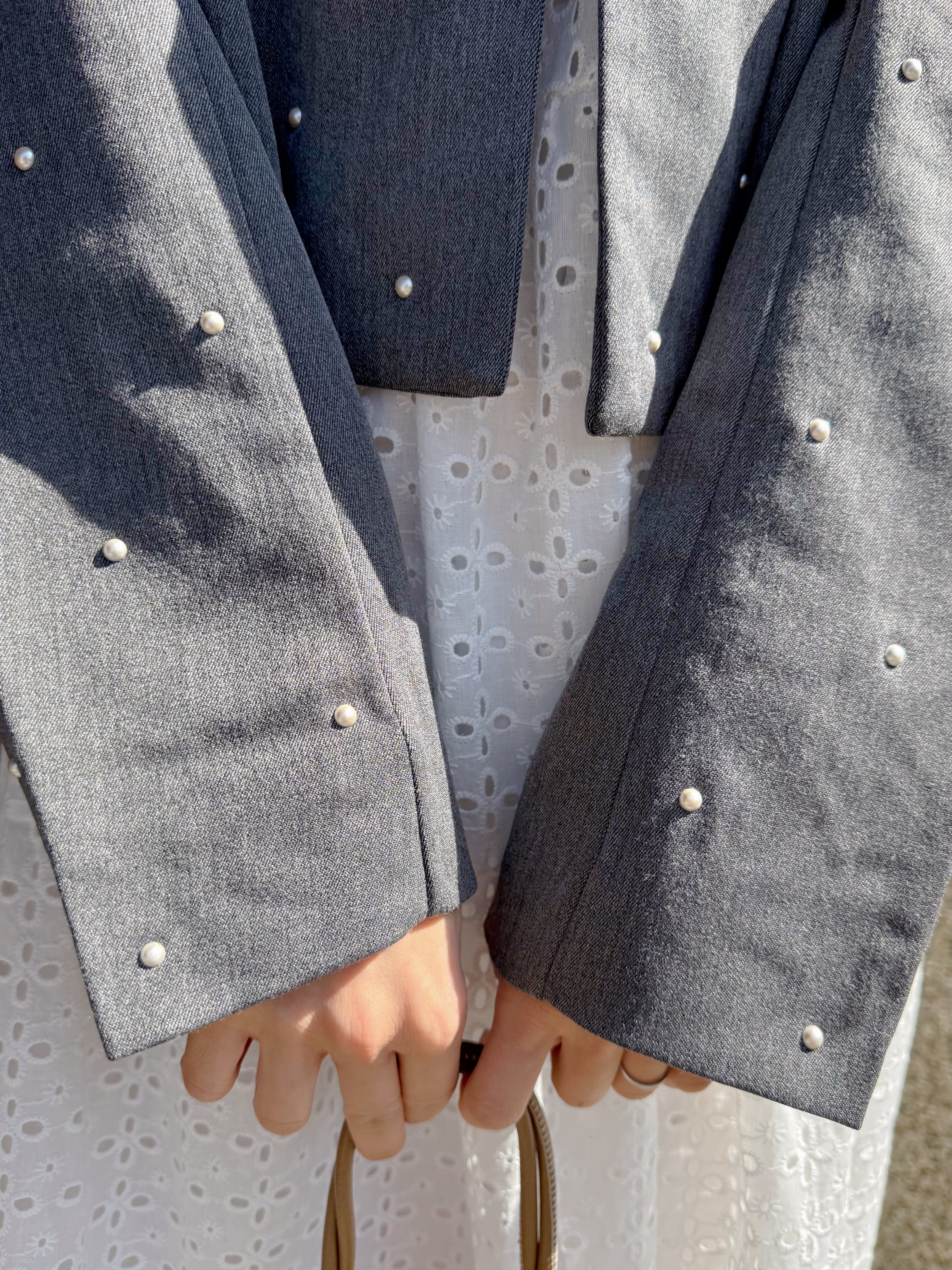 2色•珍珠點點短款西裝外套