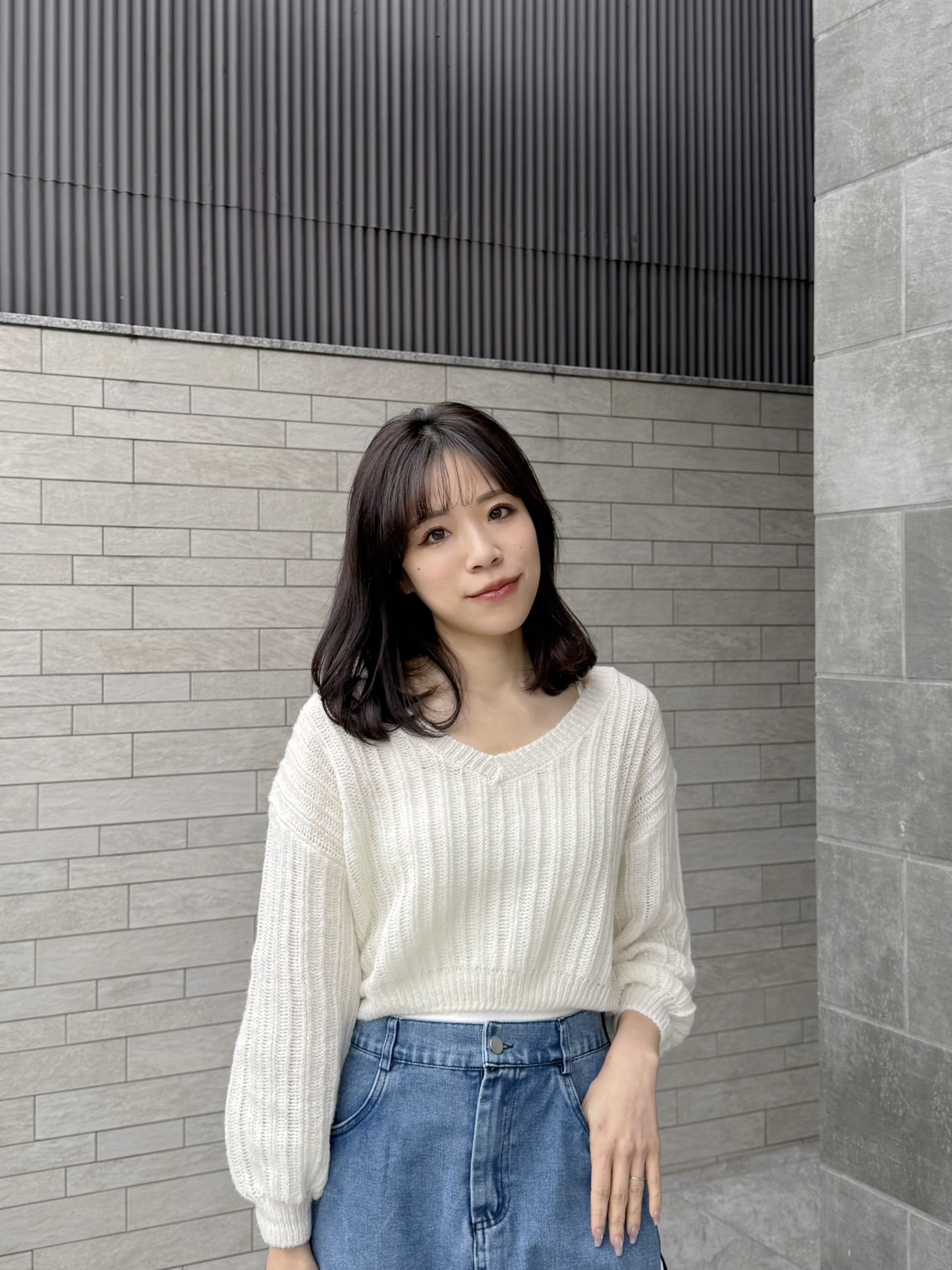 5色•V領鏤空糖果色上衣