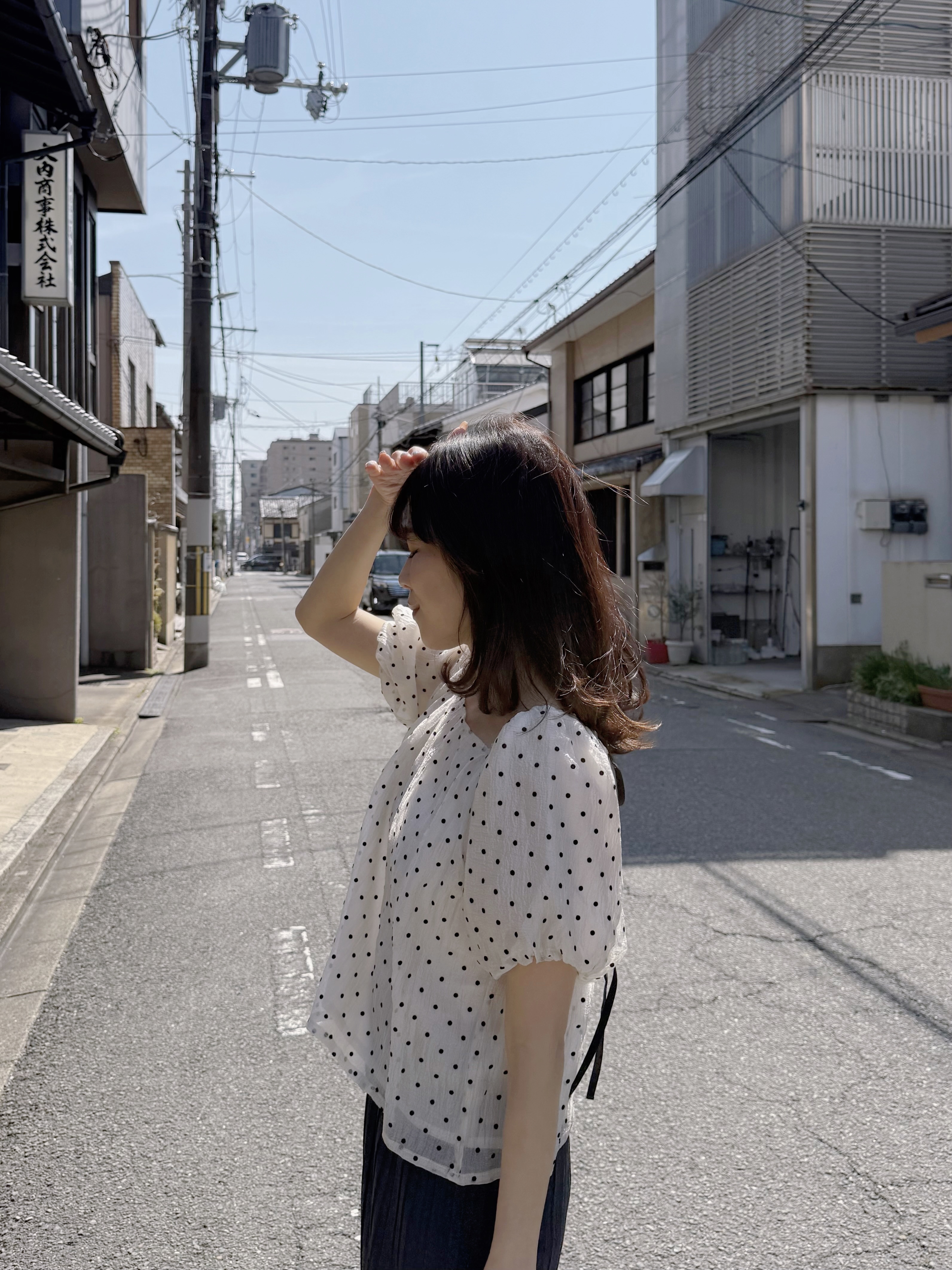 波點方領泡泡袖雪紡上衣