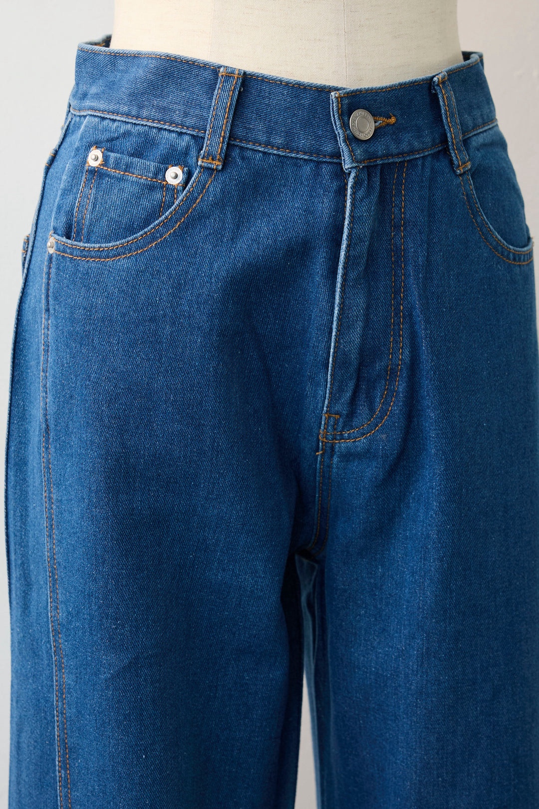 刺繡花闊腳修腳牛仔褲