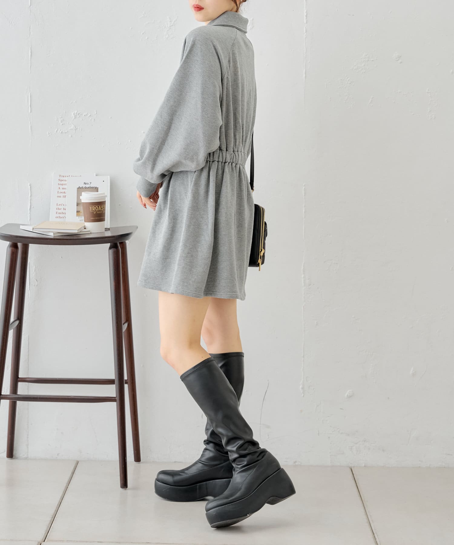 拉鍊領位衛衣連身裙