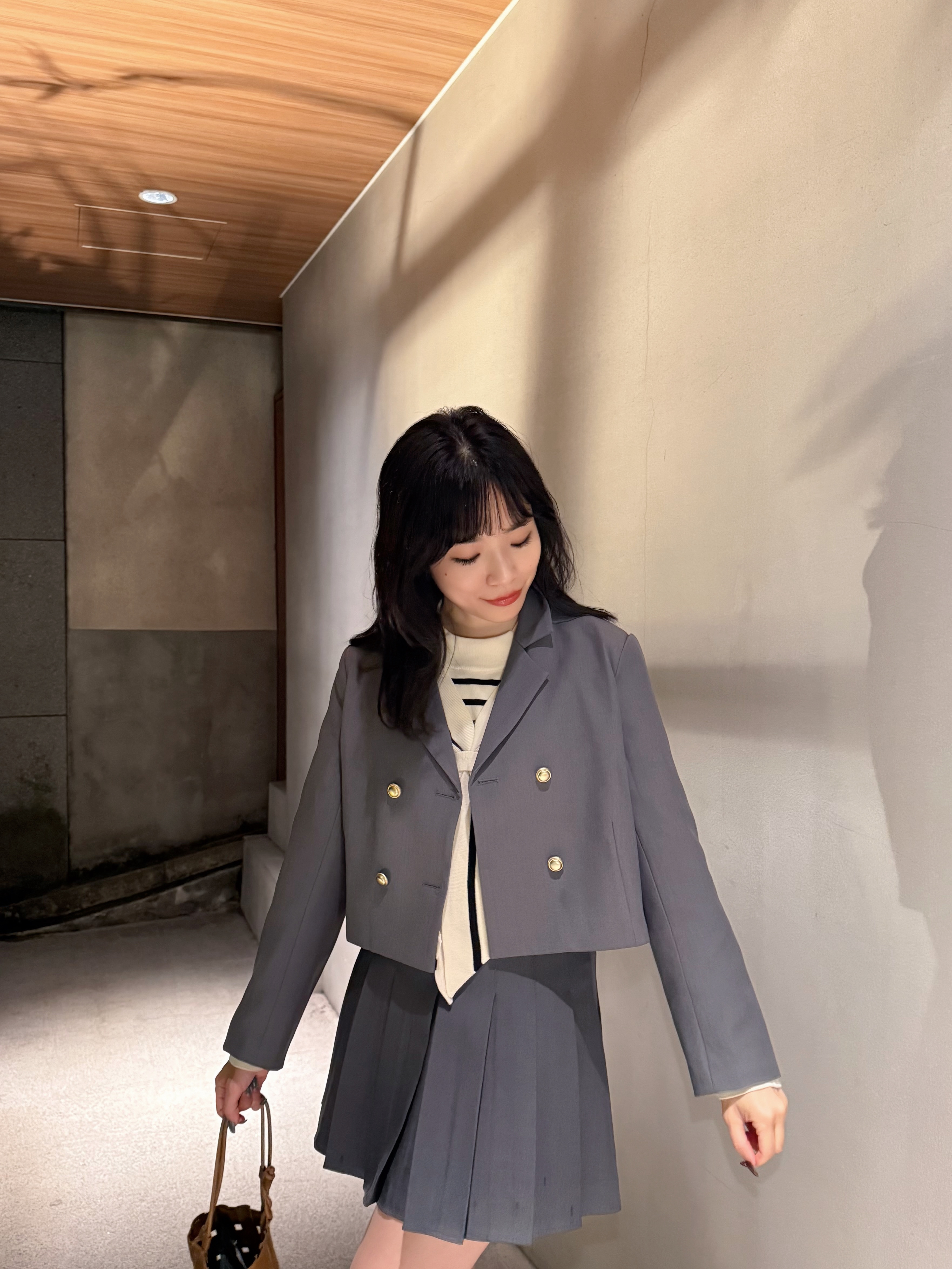 3色•短款金鈕扣西裝外套