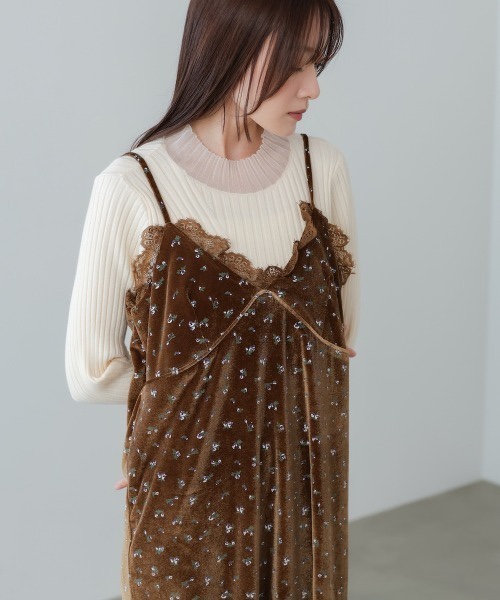 吊帶蕾絲碎花連身裙