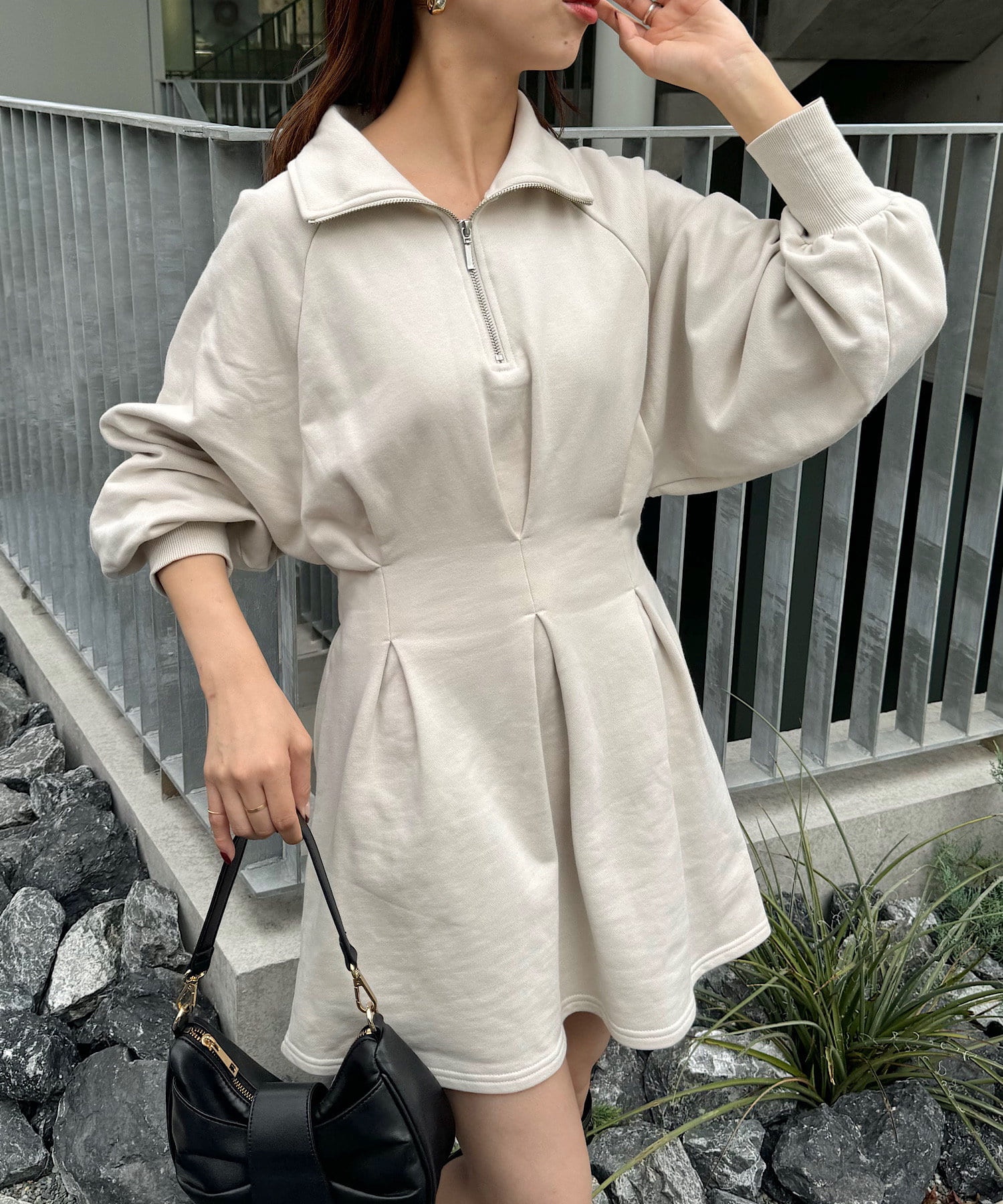 拉鍊領位衛衣連身裙
