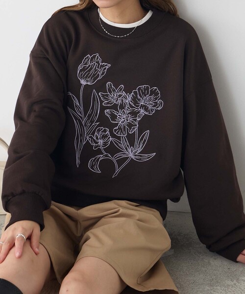 5色•花卉刺繡圓領衛衣