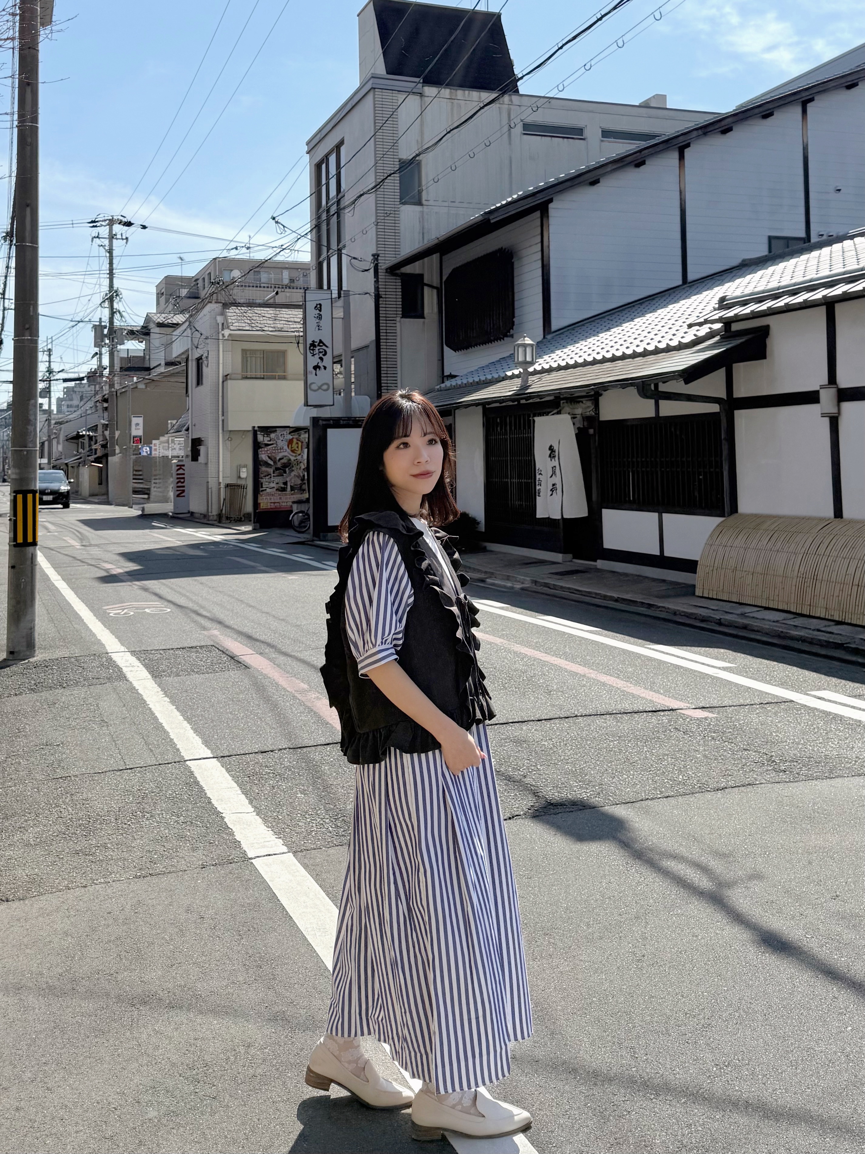 2色•波浪邊蝴蝶結背心