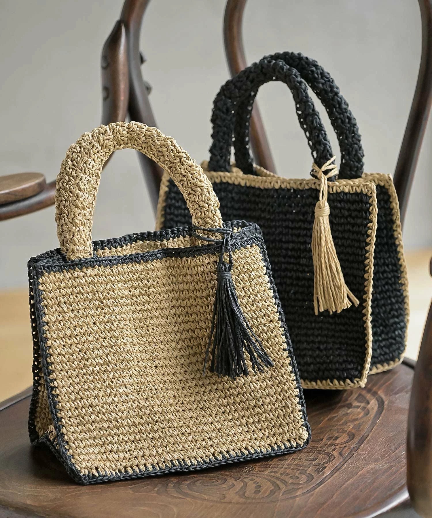 2色•流蘇掛飾草編手抽袋